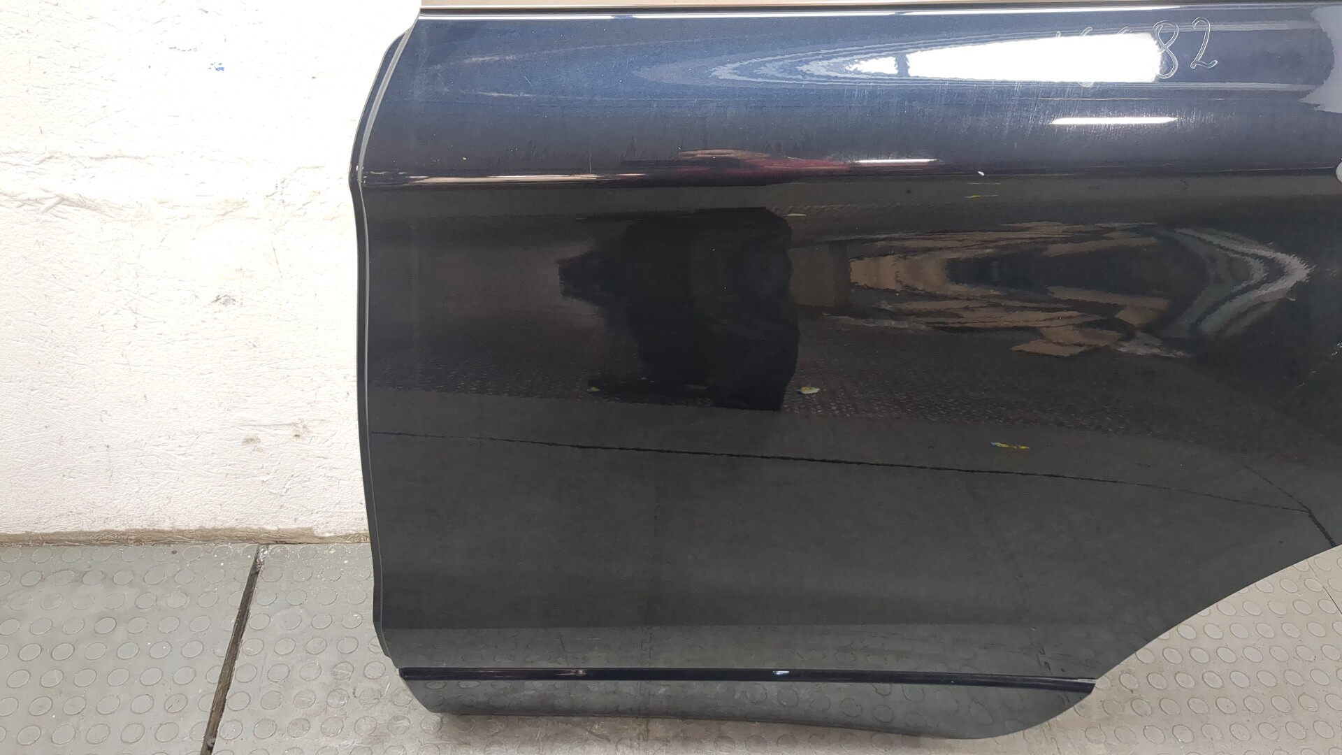 Дверь задняя левая