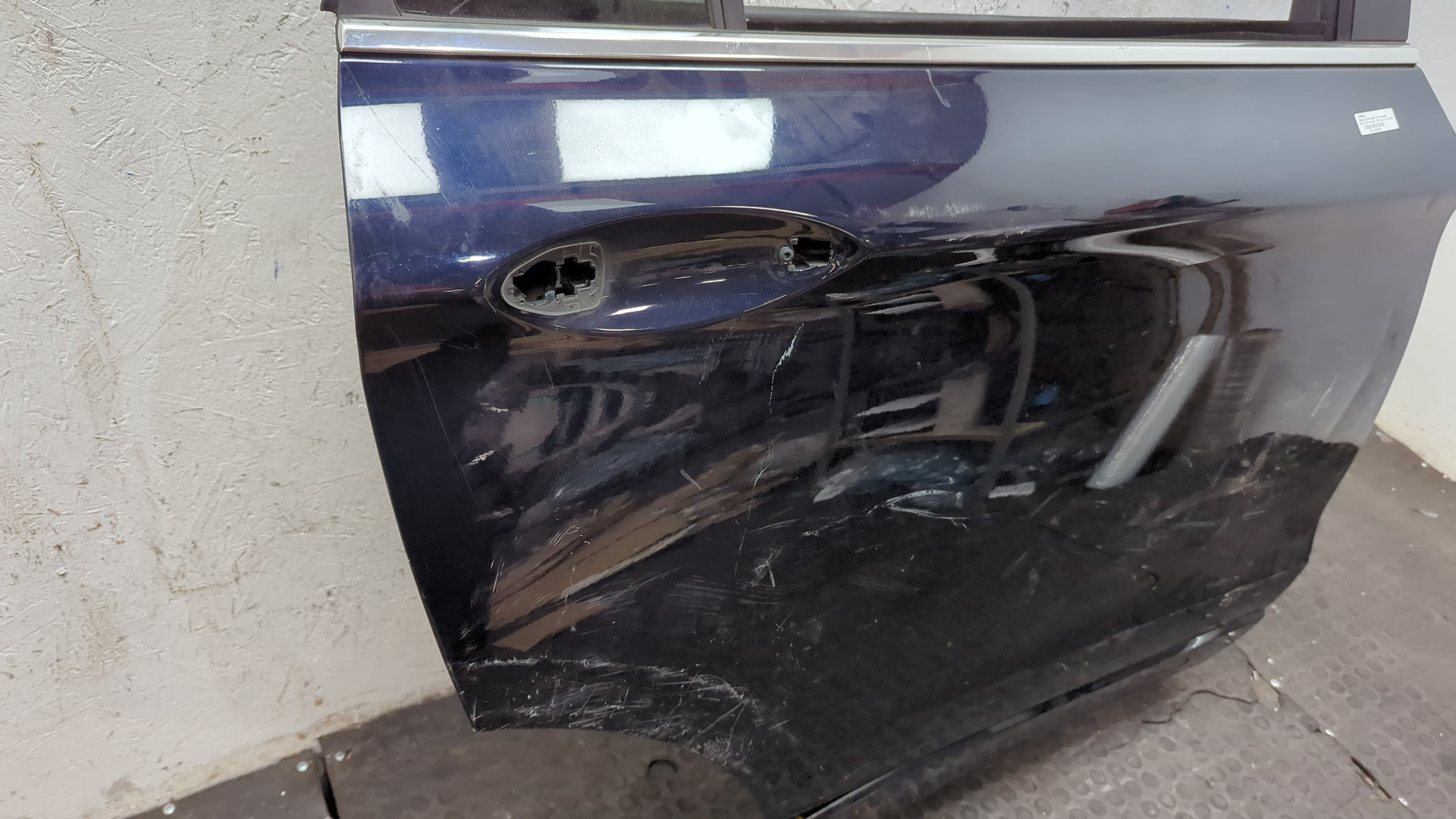 Дверь задняя правая