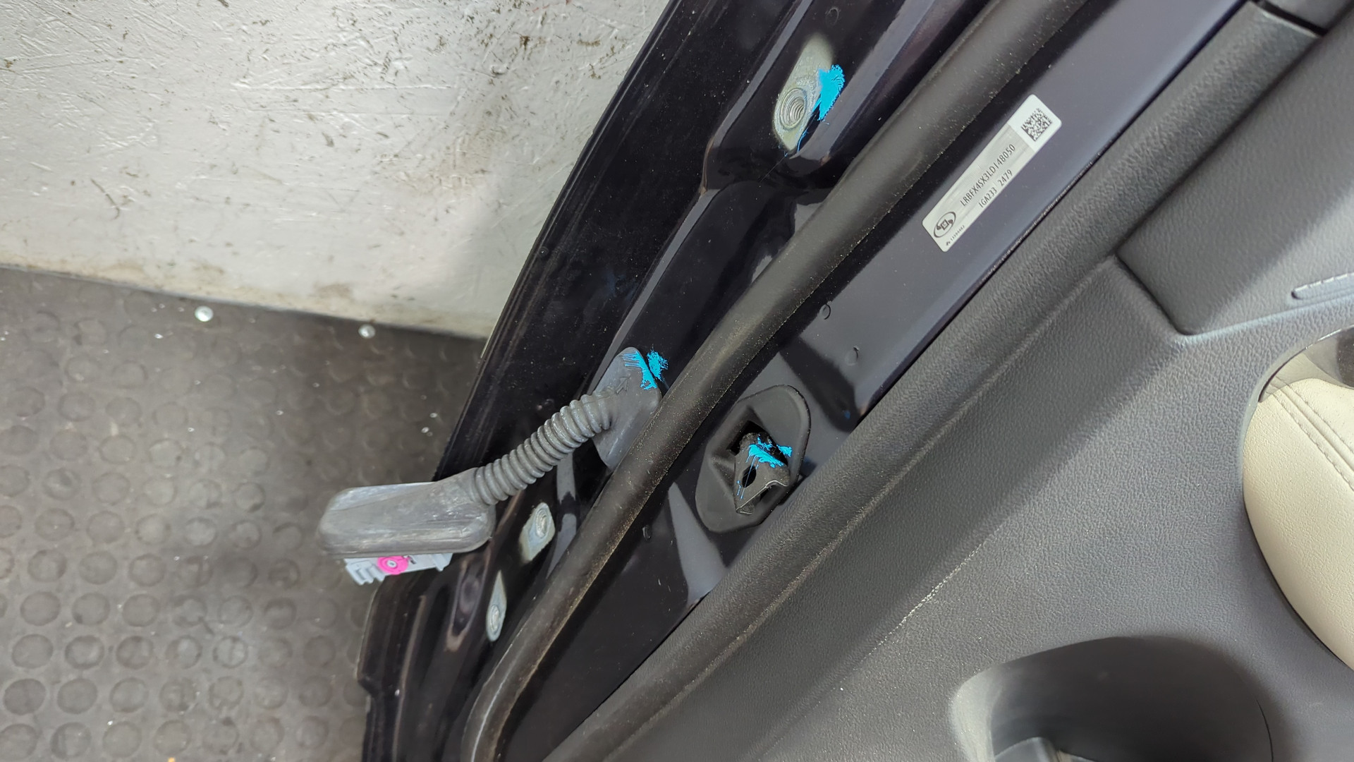 Дверь задняя правая