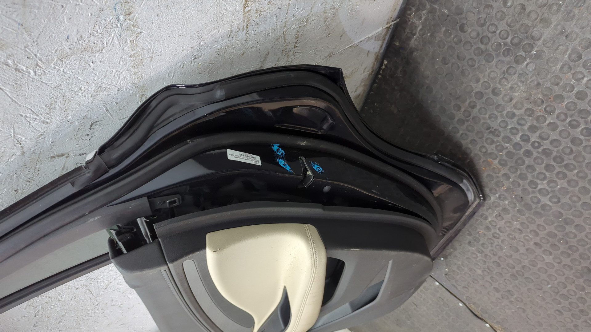 Дверь задняя правая