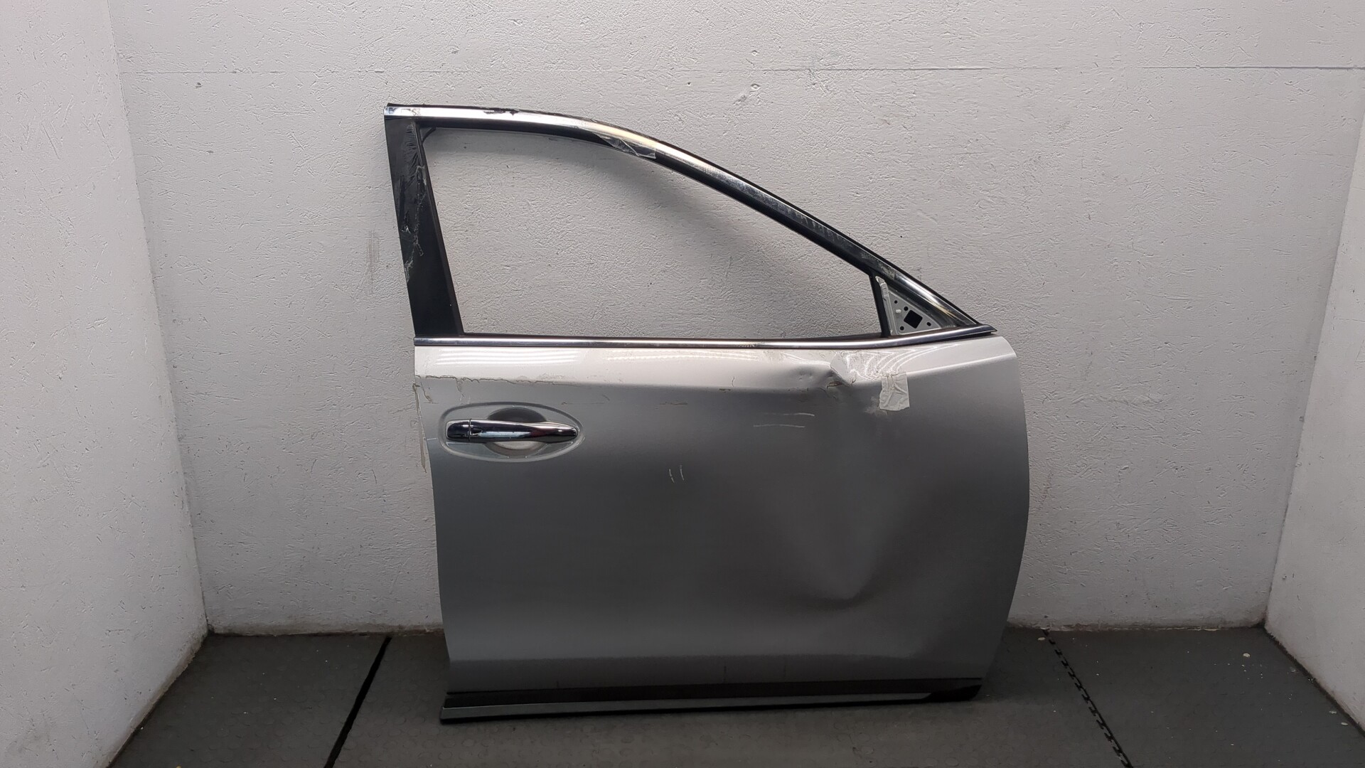 Дверь передняя правая