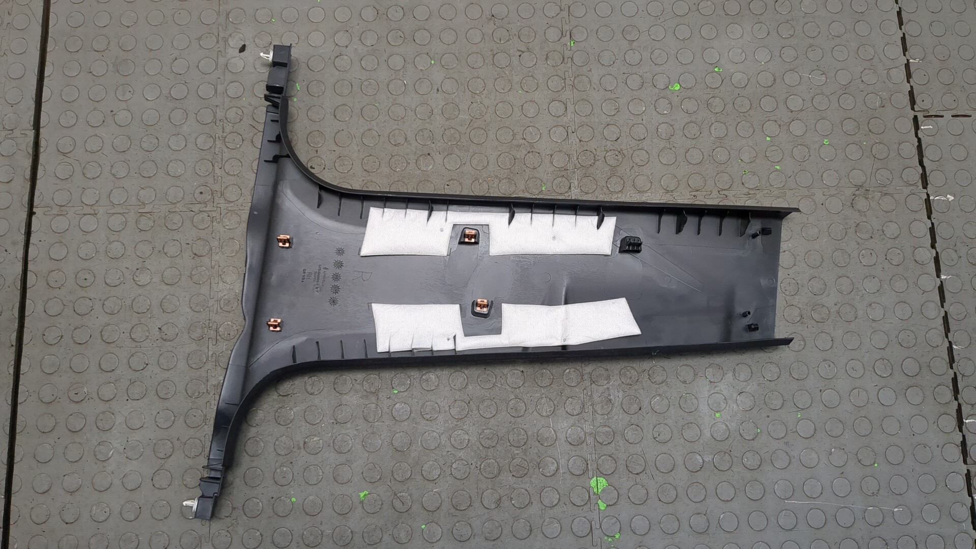 Обшивка стойки