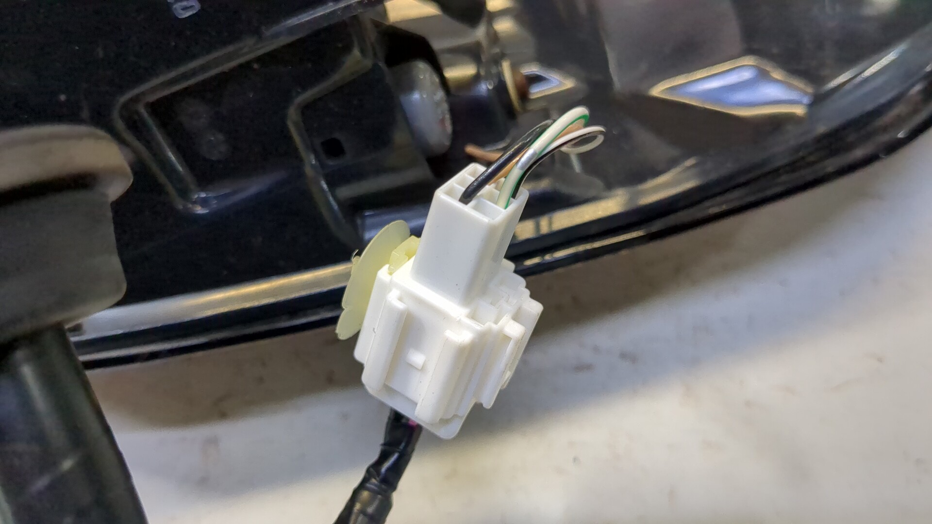 Фонарь задний левый