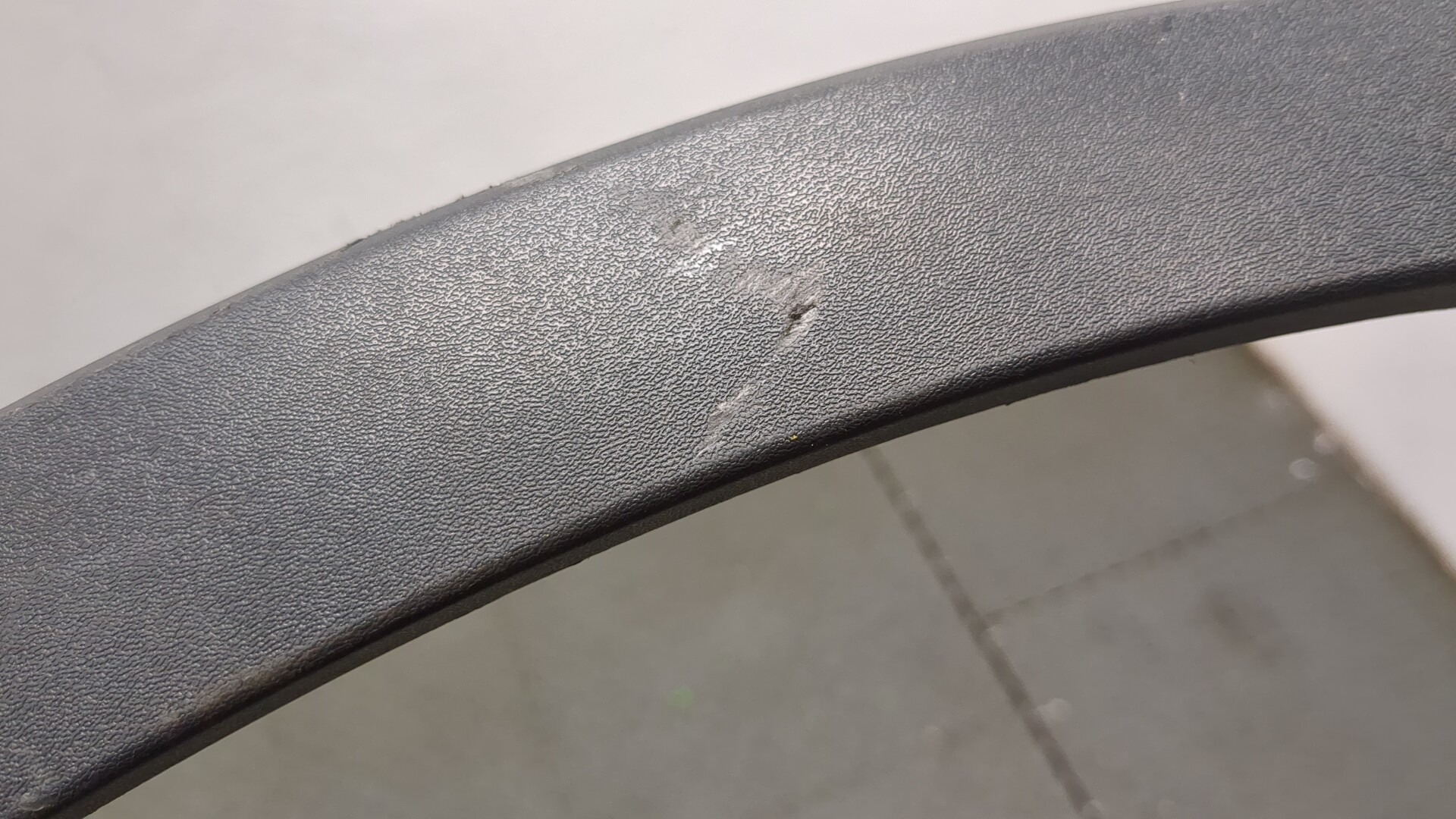 Накладка переднего крыла правого