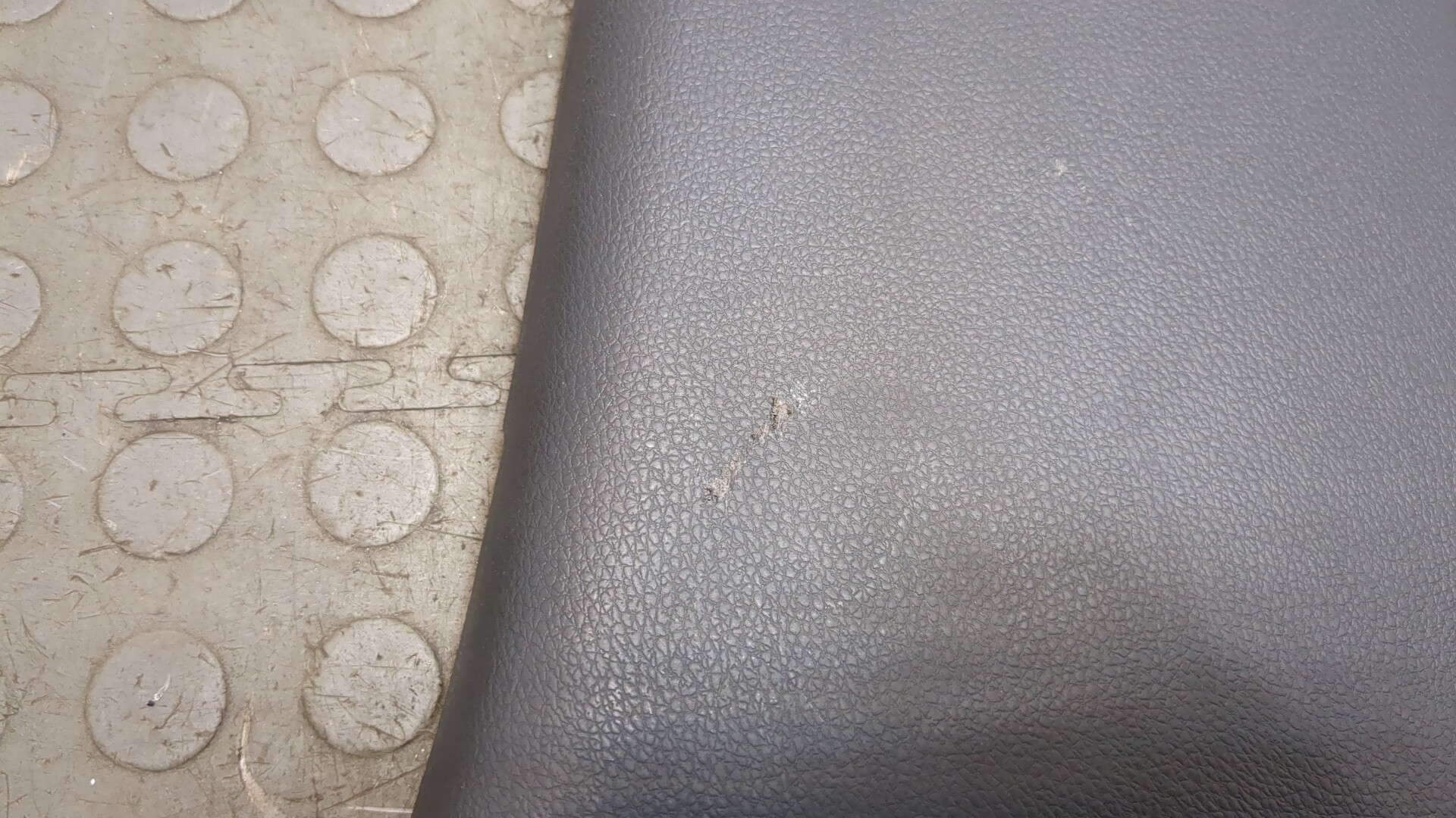 Обшивка стойки