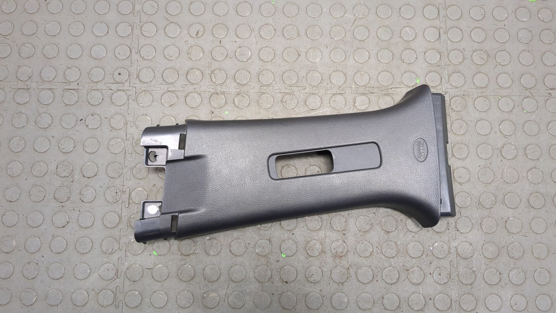 Обшивка стойки