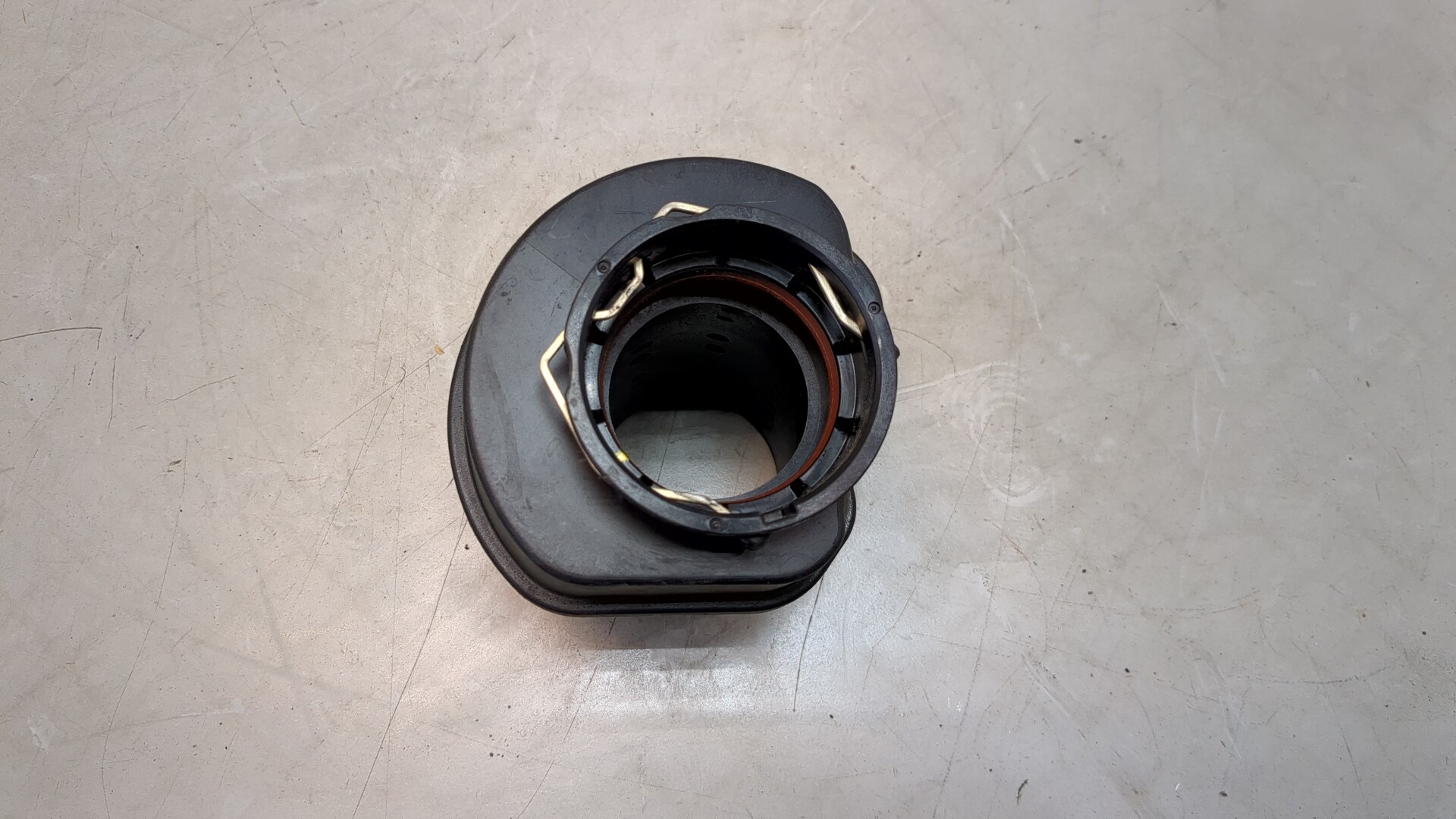 Патрубок воздушного фильтра