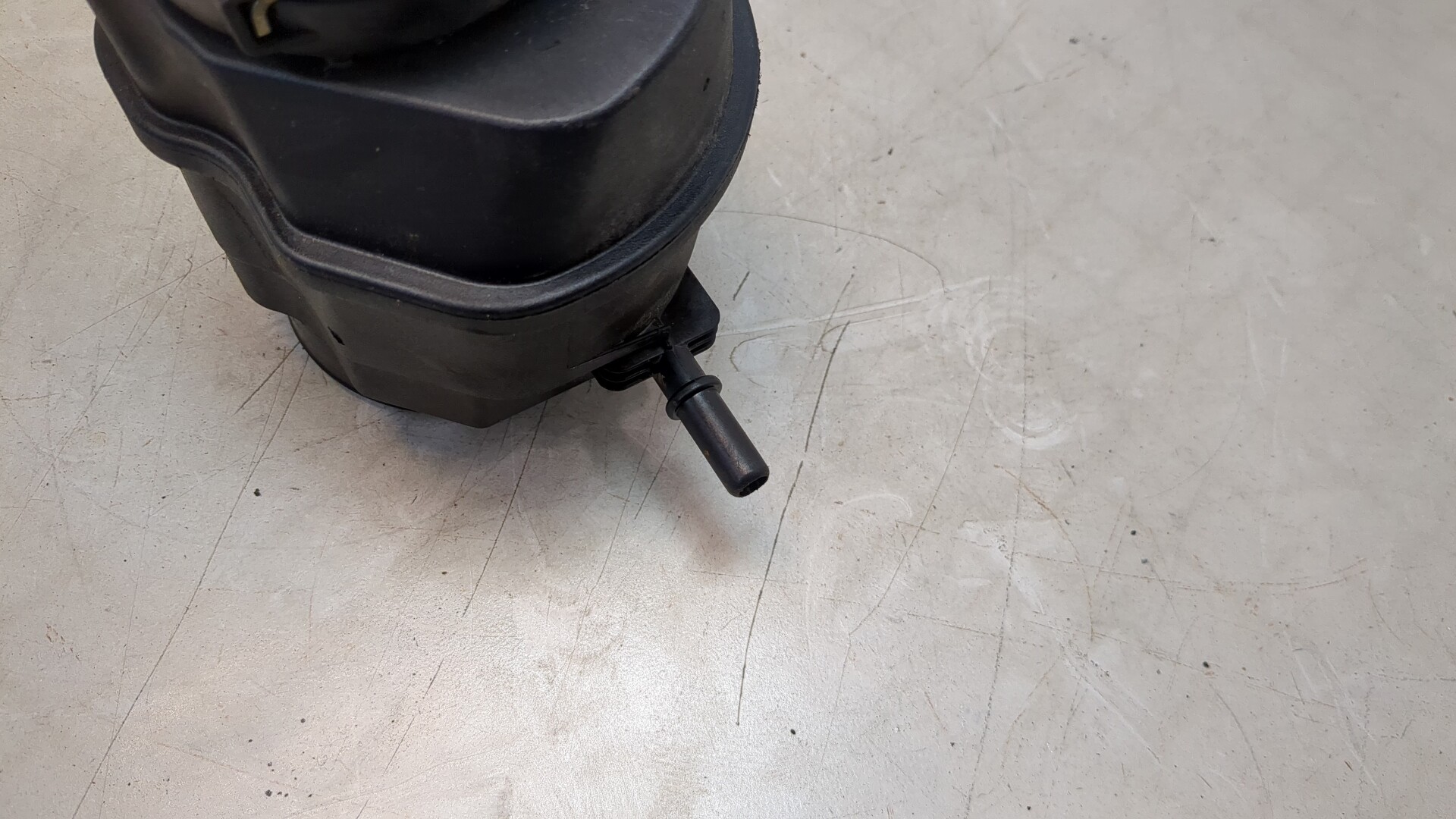 Патрубок воздушного фильтра