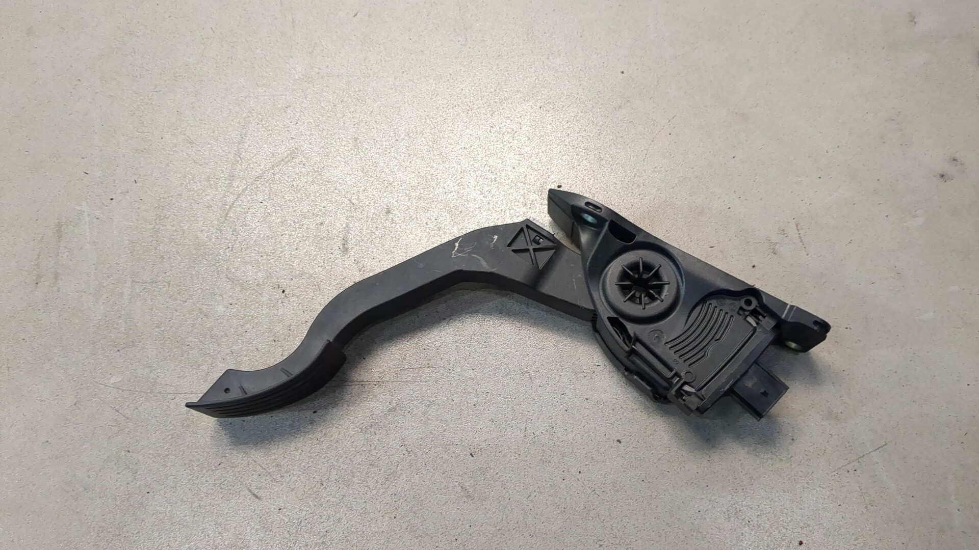 Педаль газа