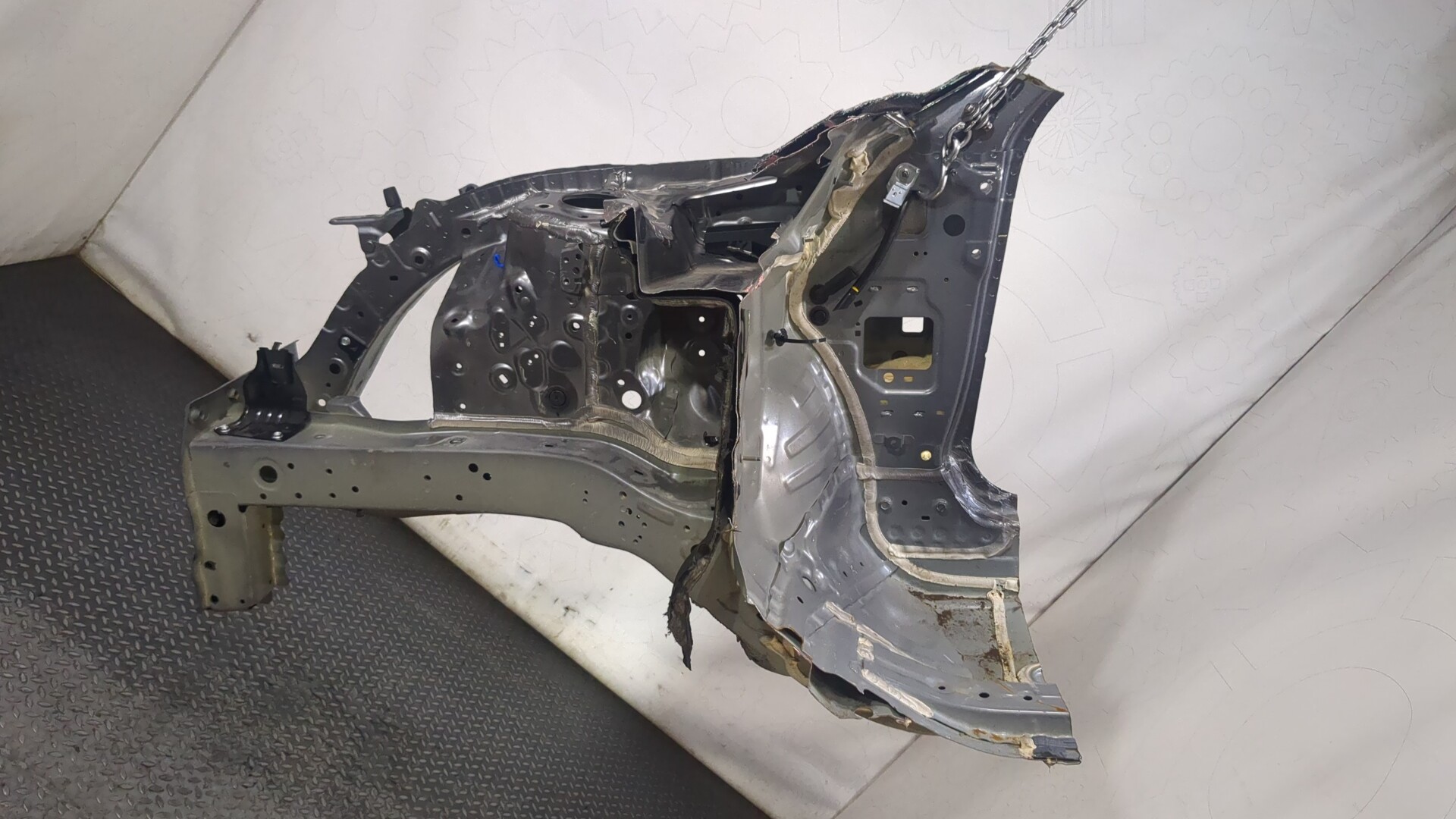 Кузовной элемент