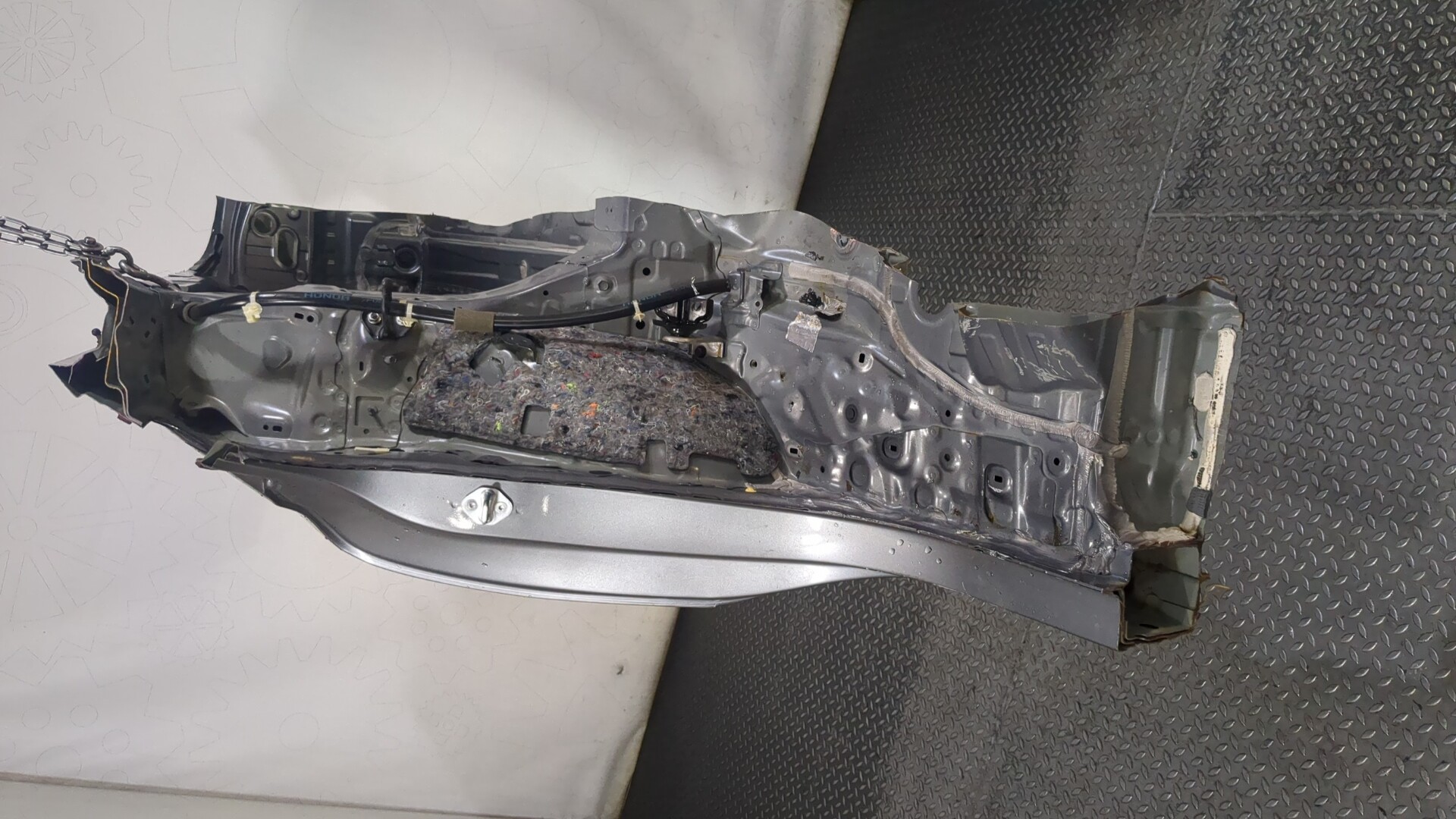 Кузовной элемент