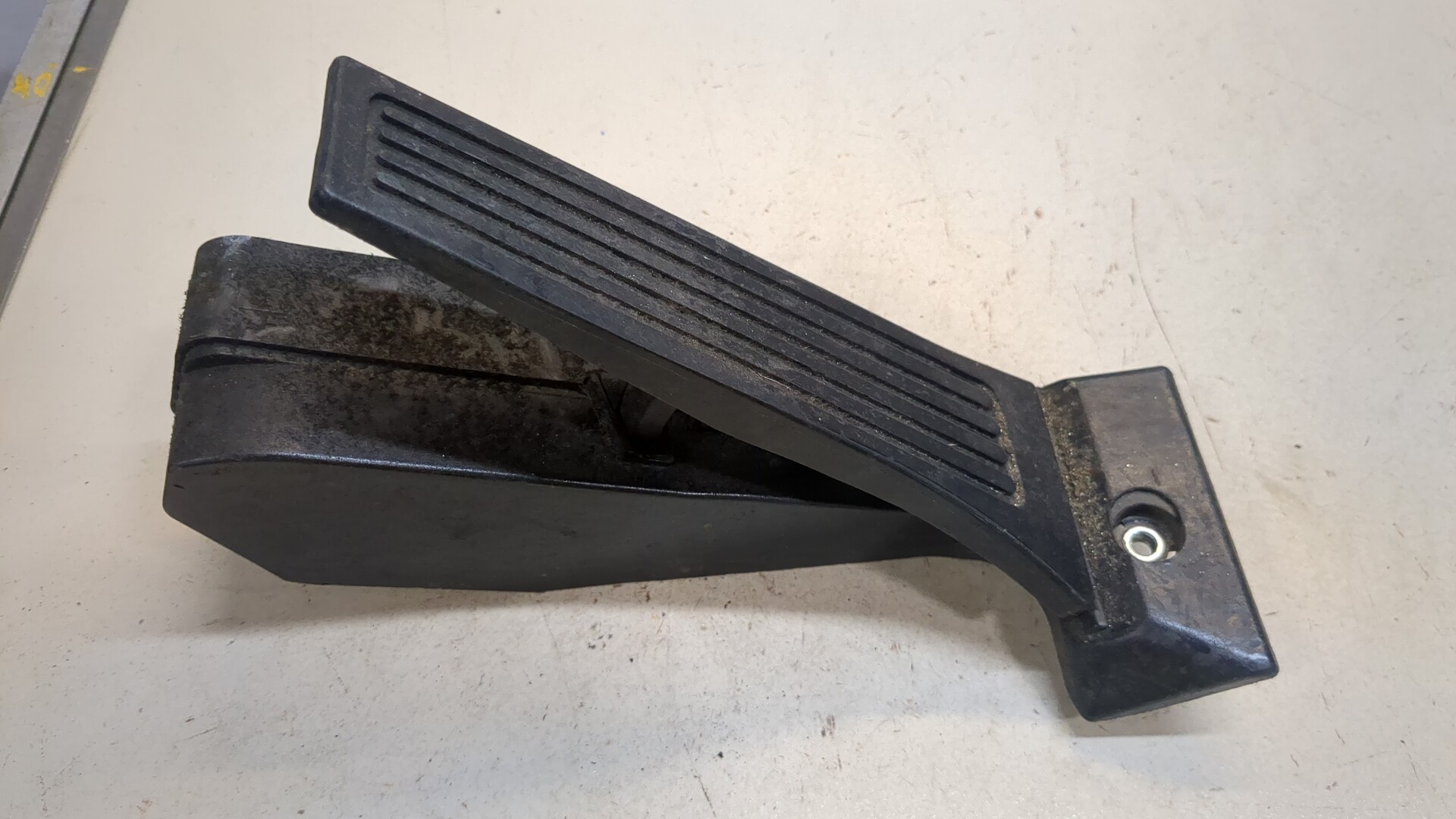 Педаль газа