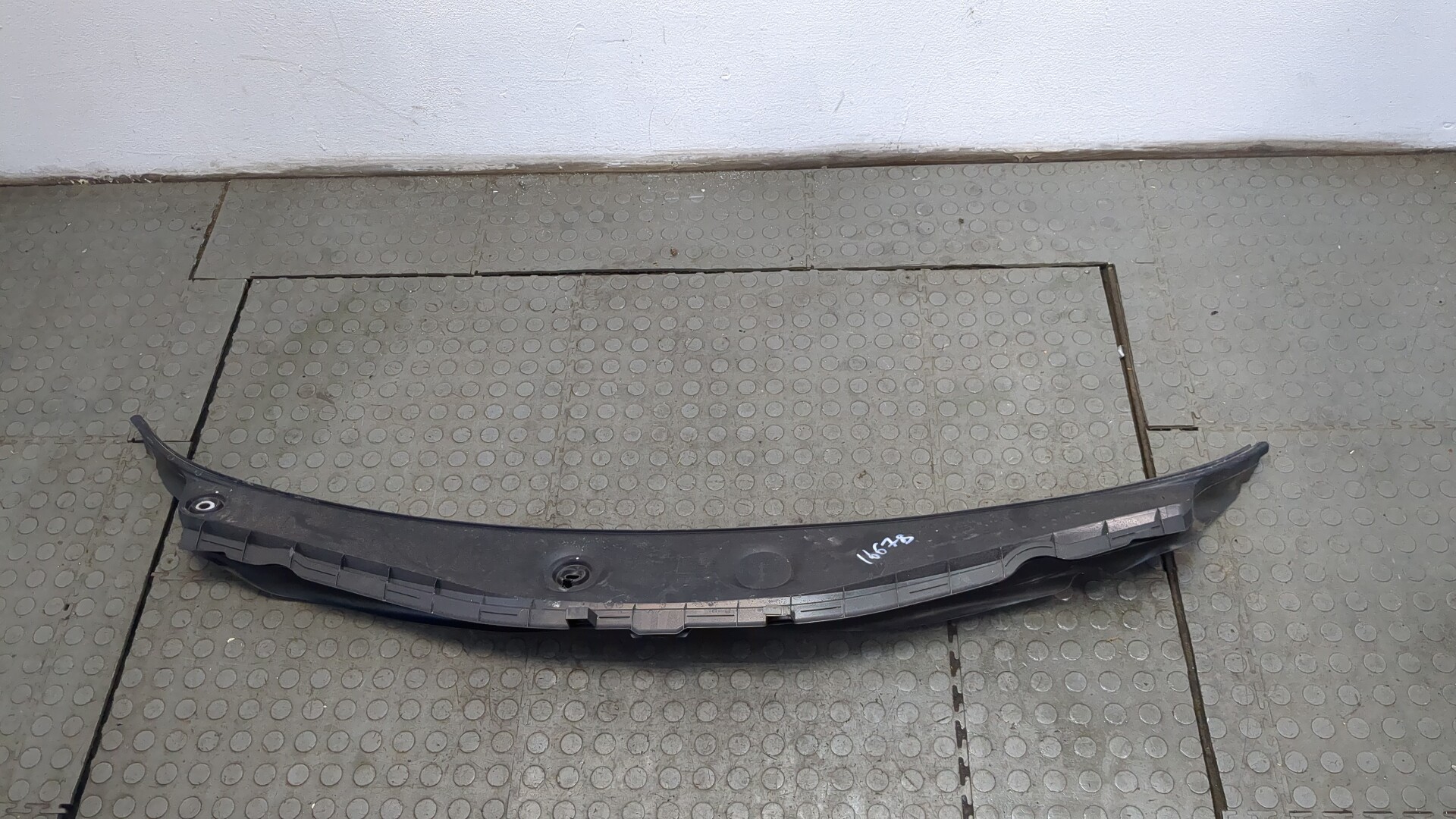 Решетка стеклоочистителей (Жабо)