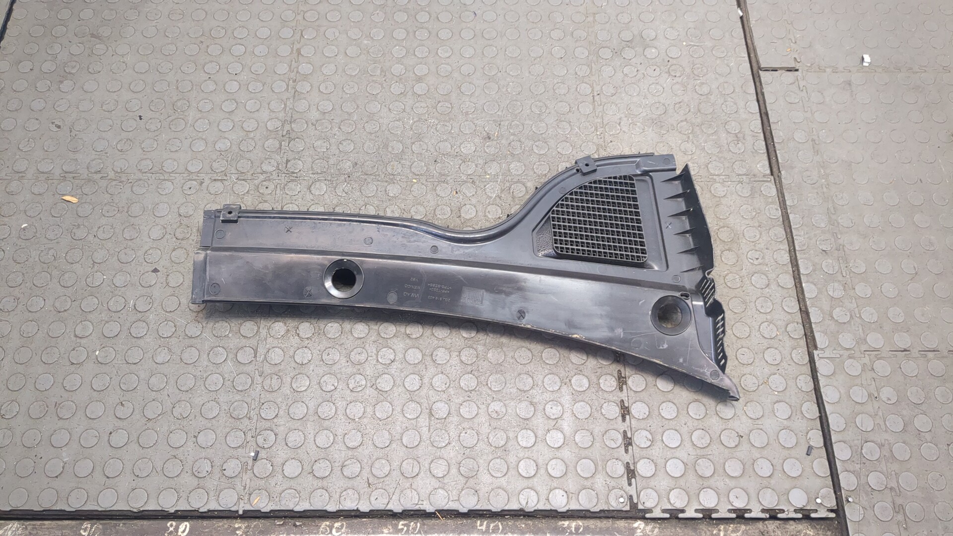 Решетка стеклоочистителей (Жабо)