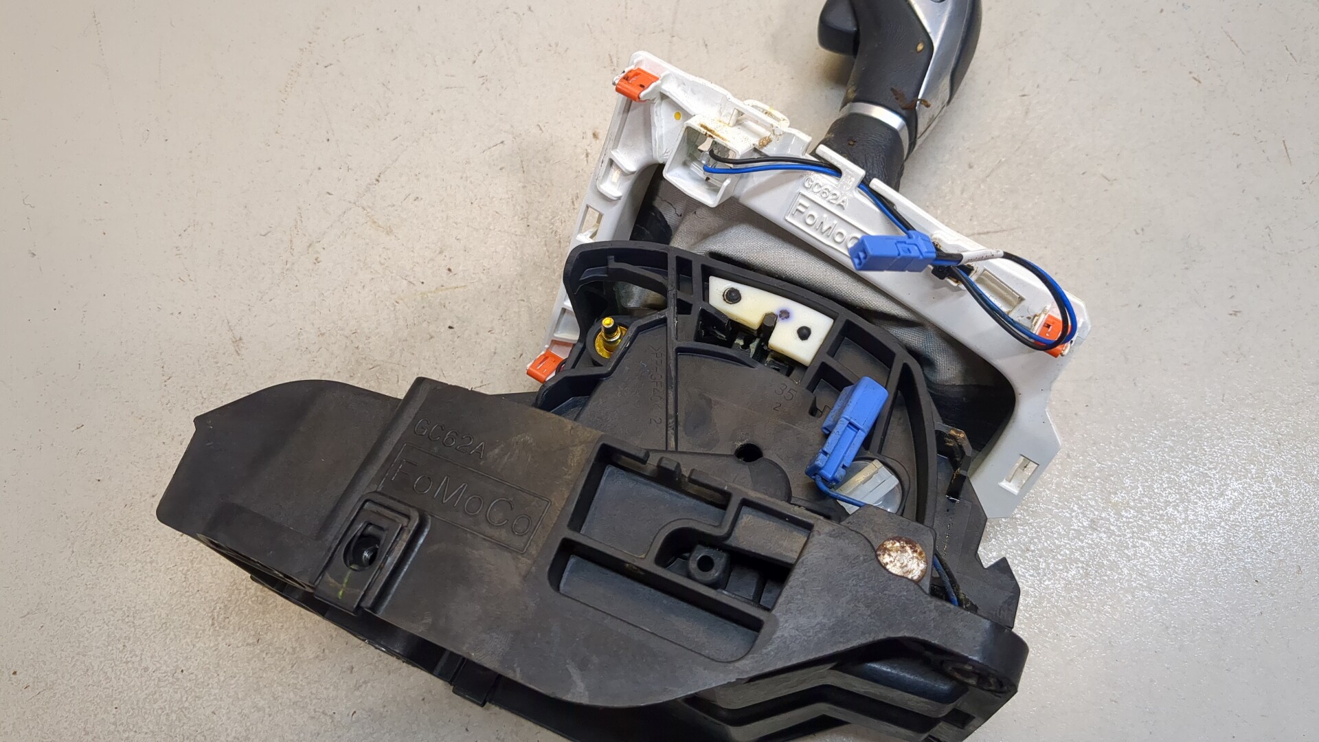 Кулиса МКПП / АКПП