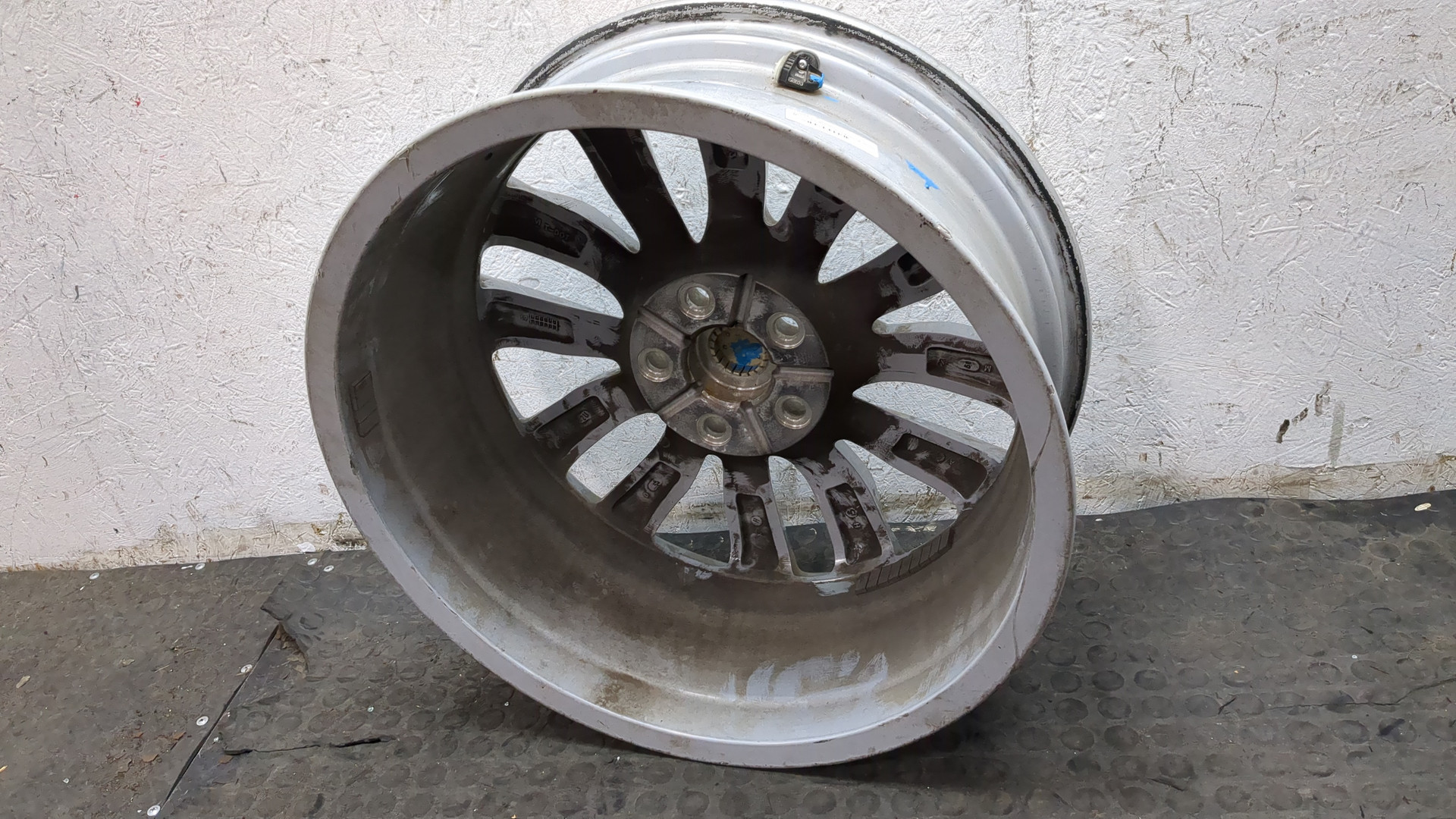 Диск колесный литой легкий сплав