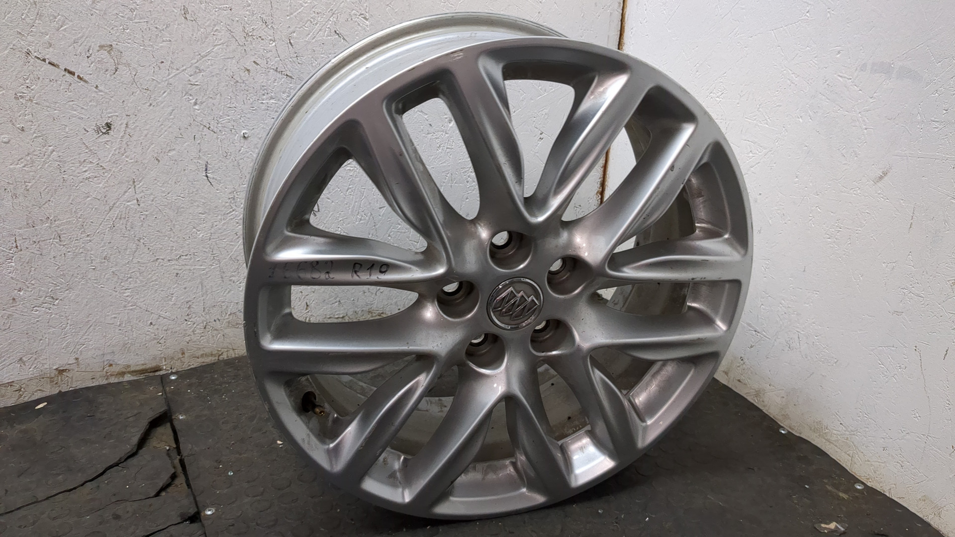 Диск колесный литой легкий сплав