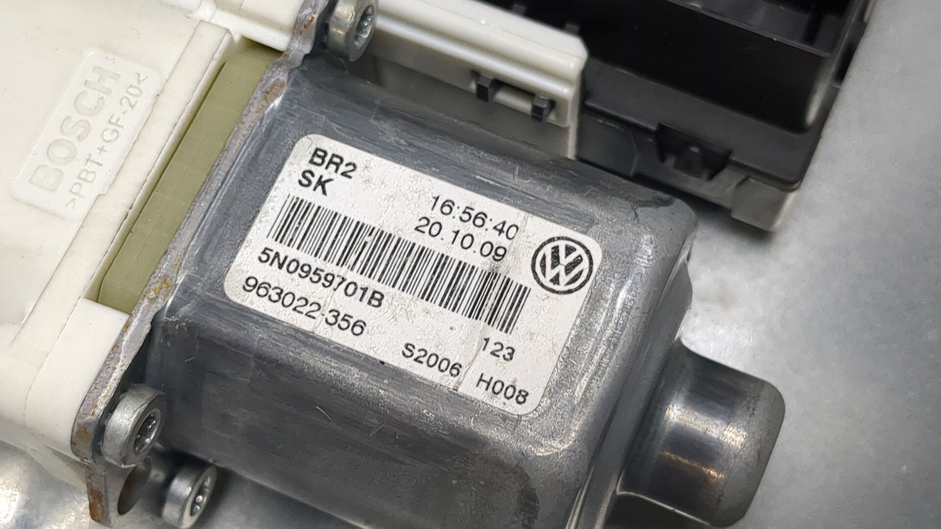 Стеклоподъемник электр. передний правый