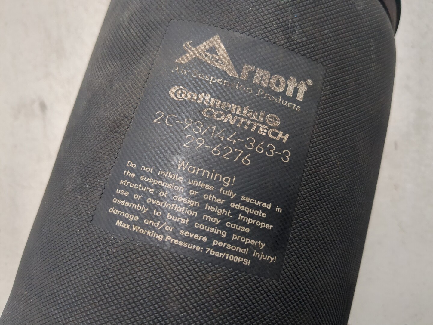 Амортизатор задний (стойка)