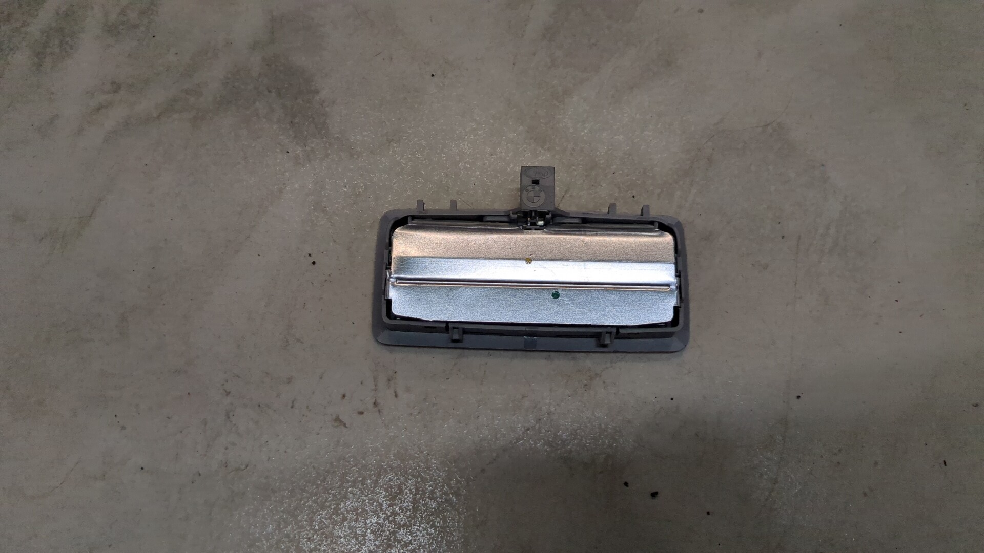 Плафон салонный