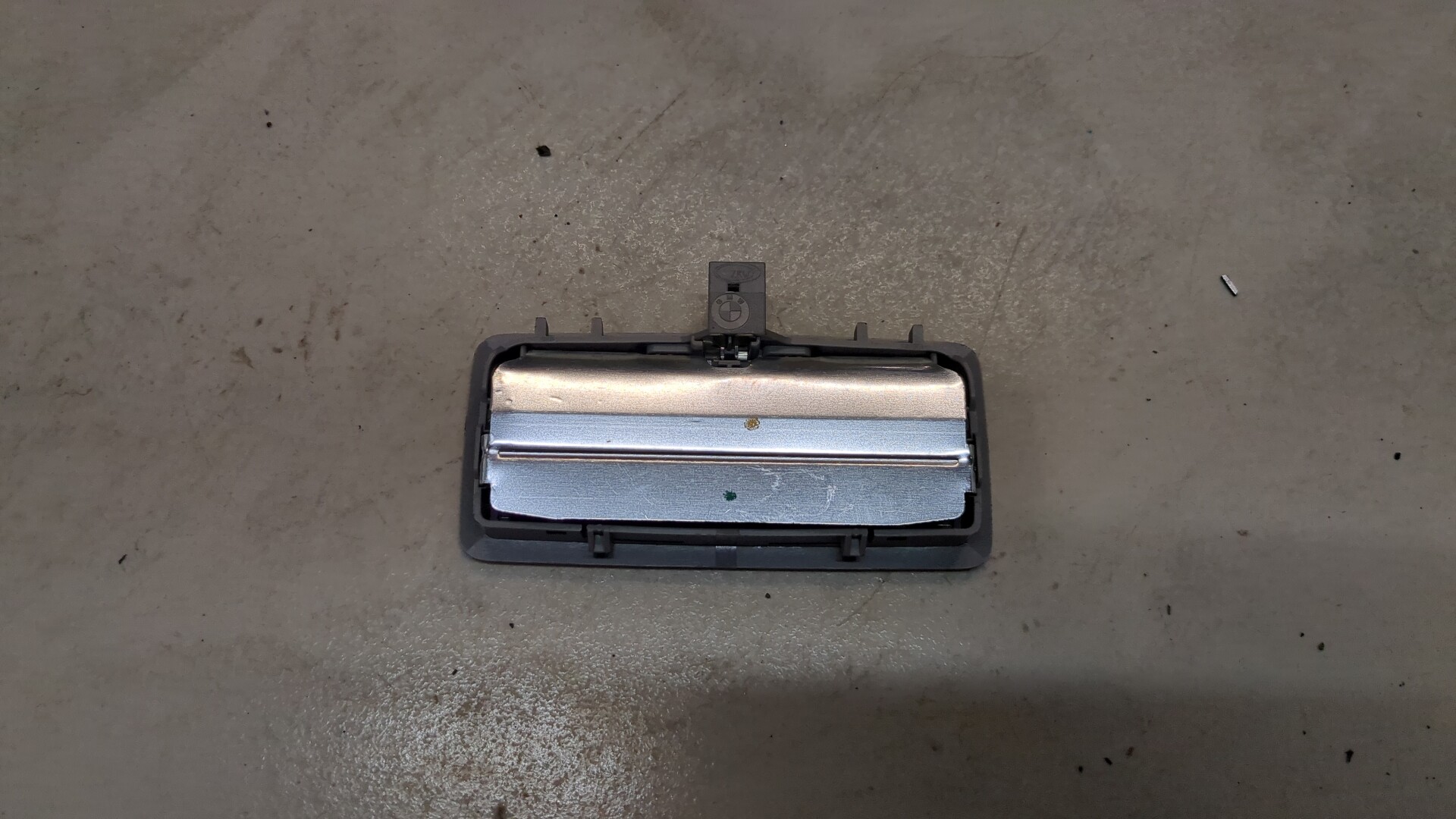 Плафон салонный