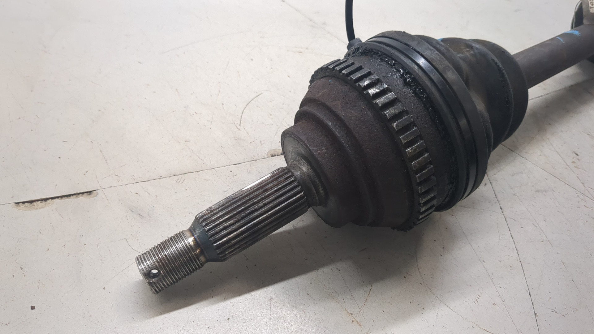 Полуось передняя правая