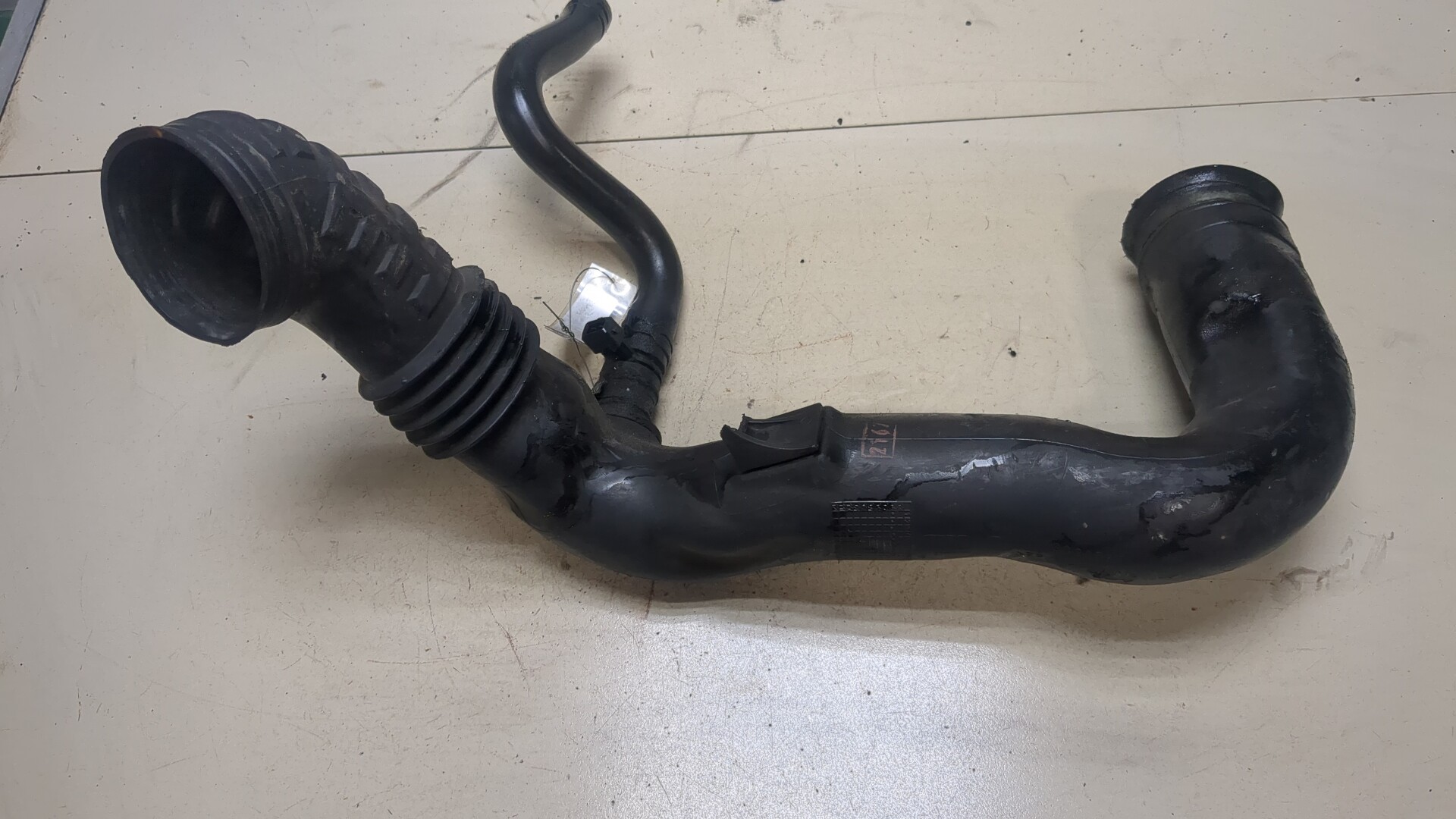 Патрубок воздушного фильтра