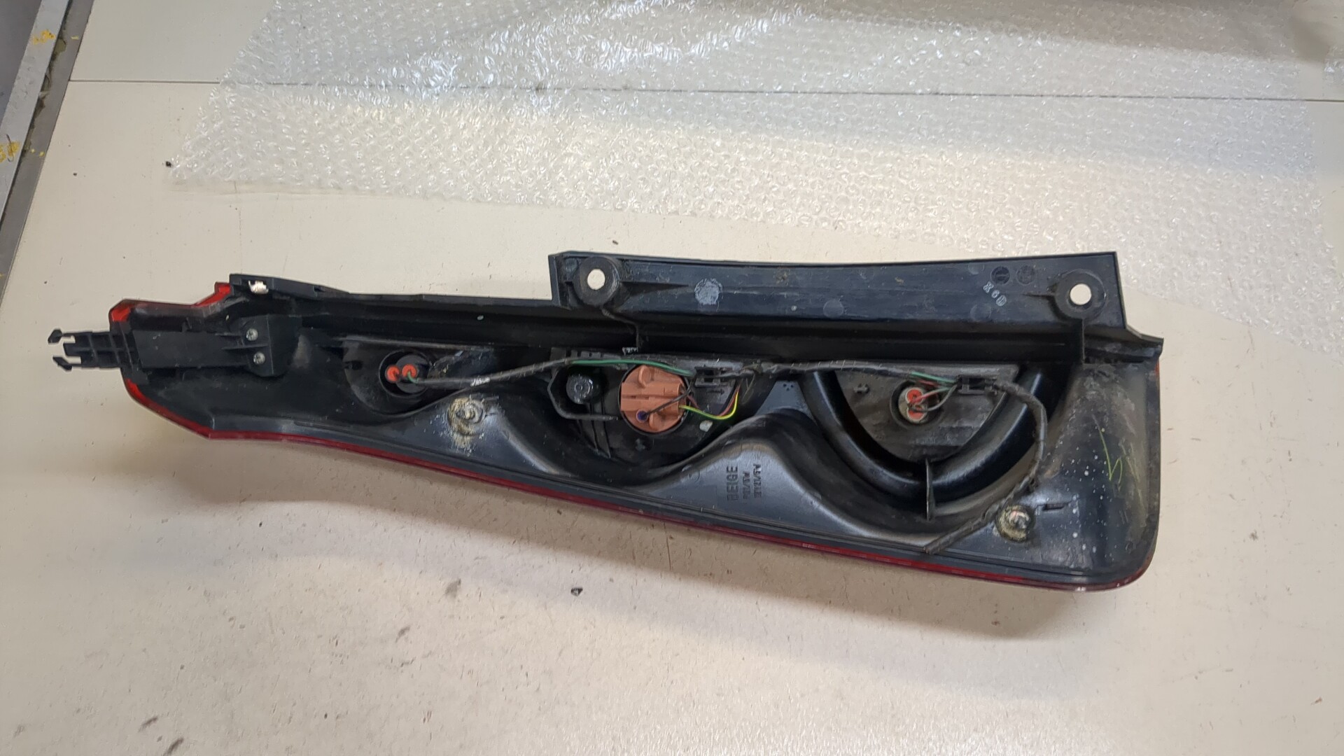 Фонарь задний правый