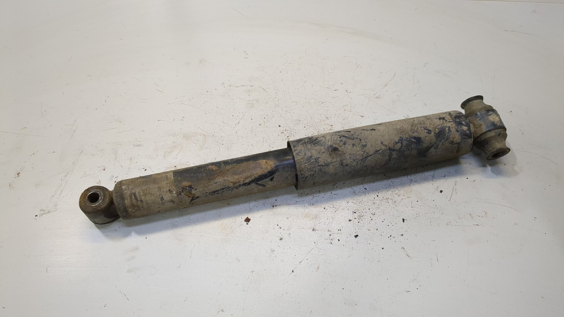 Амортизатор задний (стойка)