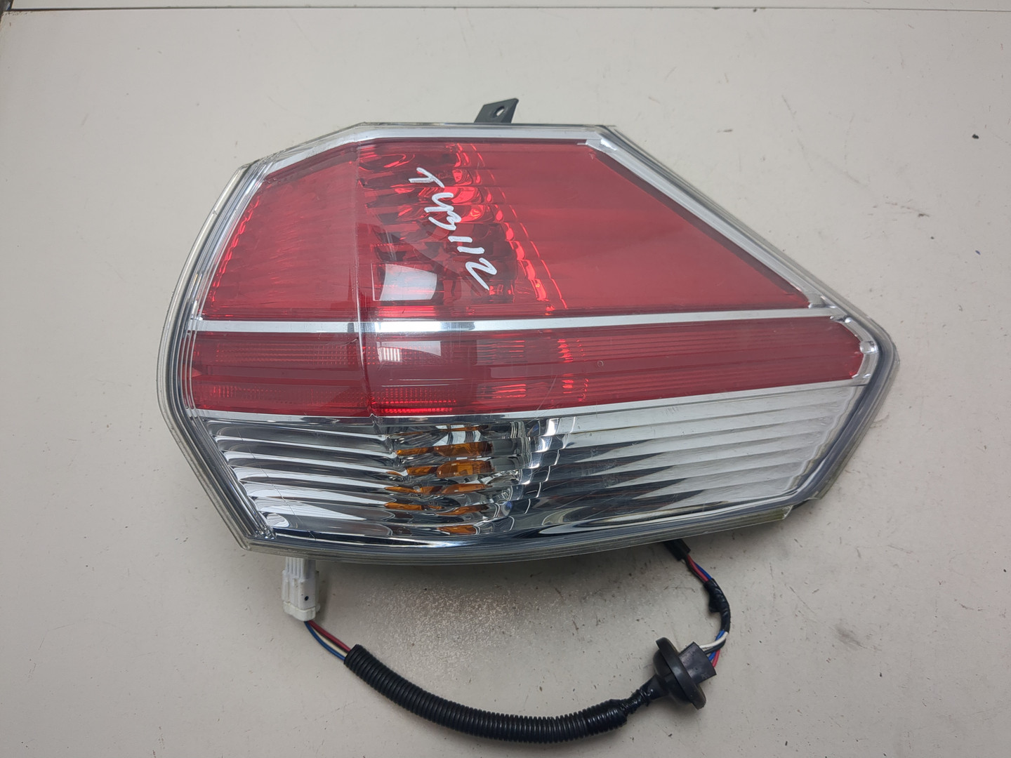 Фонарь задний правый