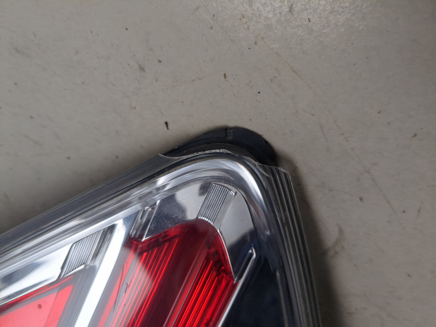 Фонарь задний правый