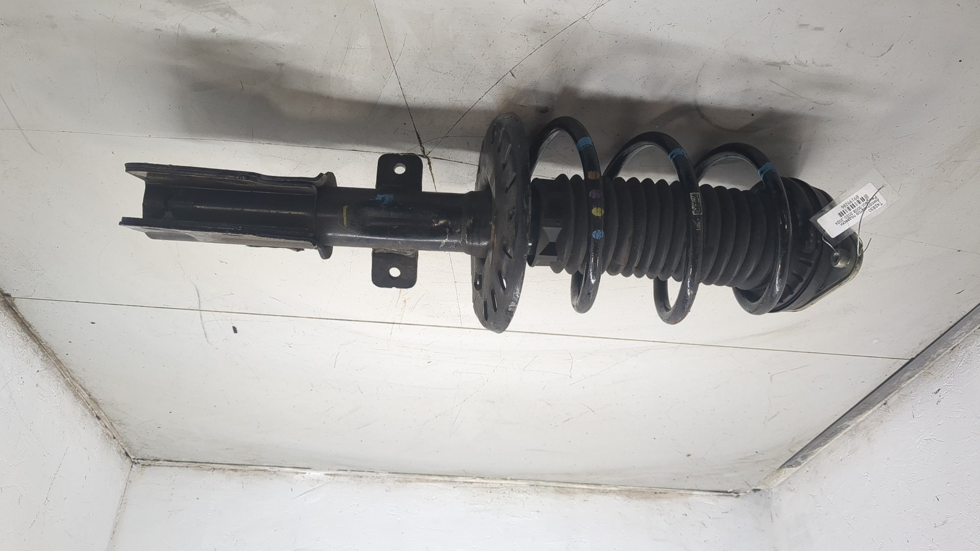 Амортизатор передний