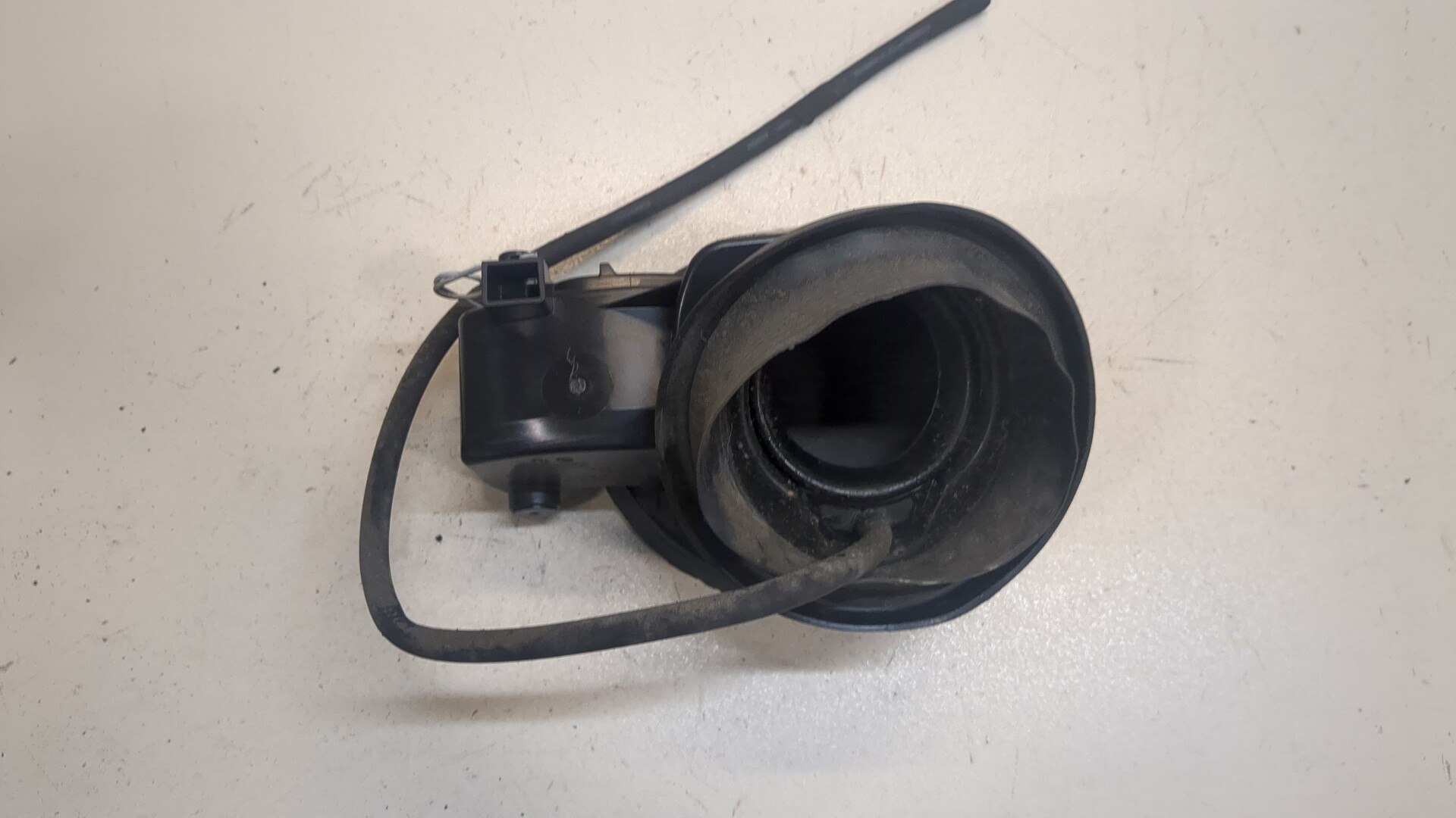 Лючок бензобака