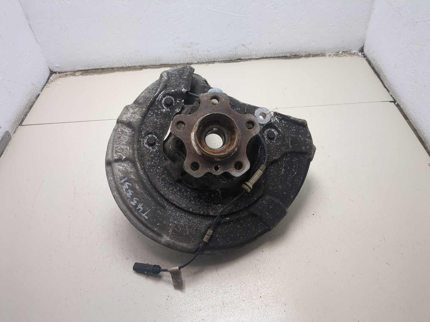 Кулак поворотный задний правый