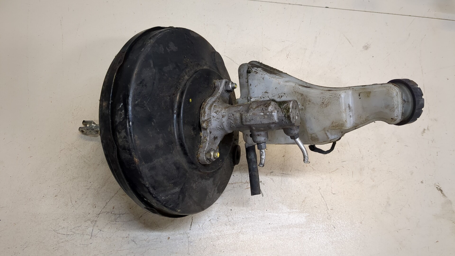 Цилиндр тормозной главный