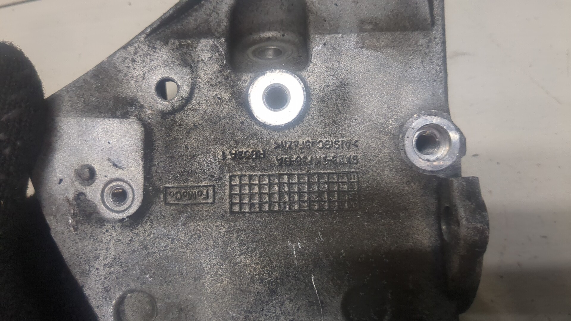 Кронштейн двигателя