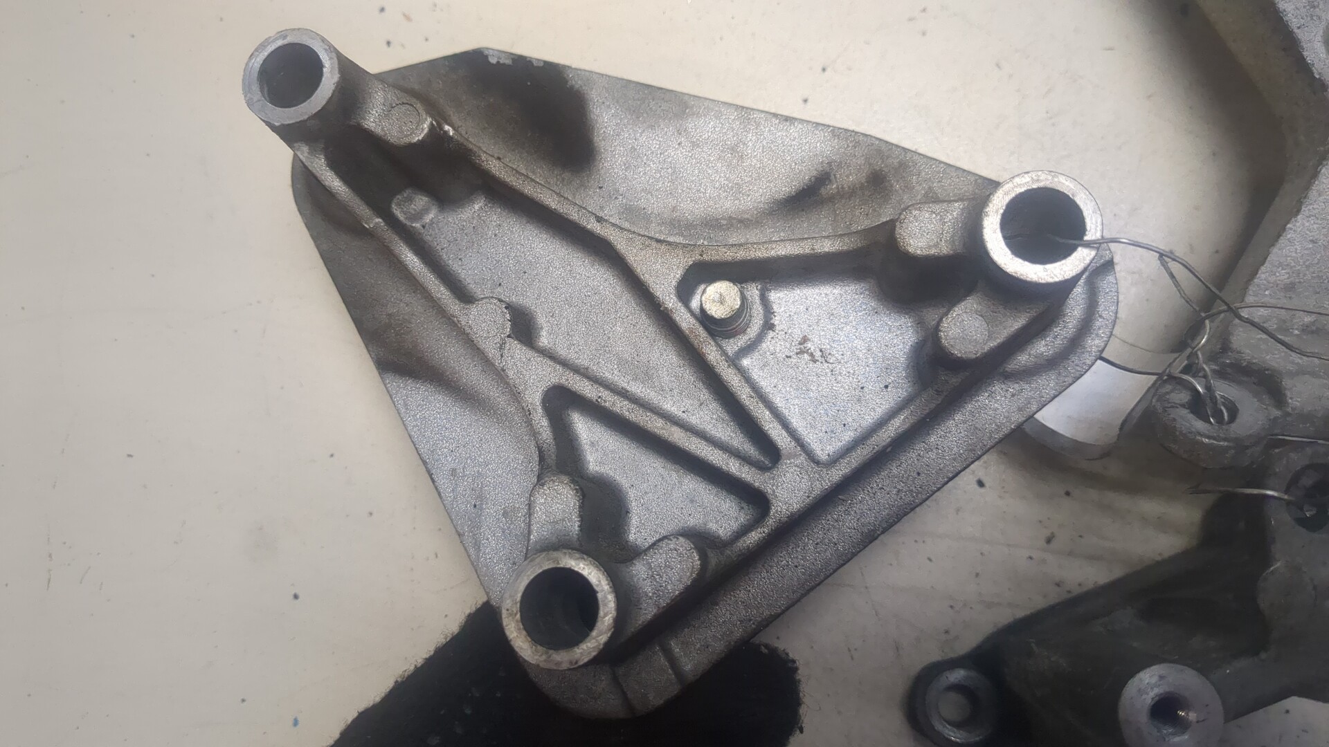 Кронштейн двигателя