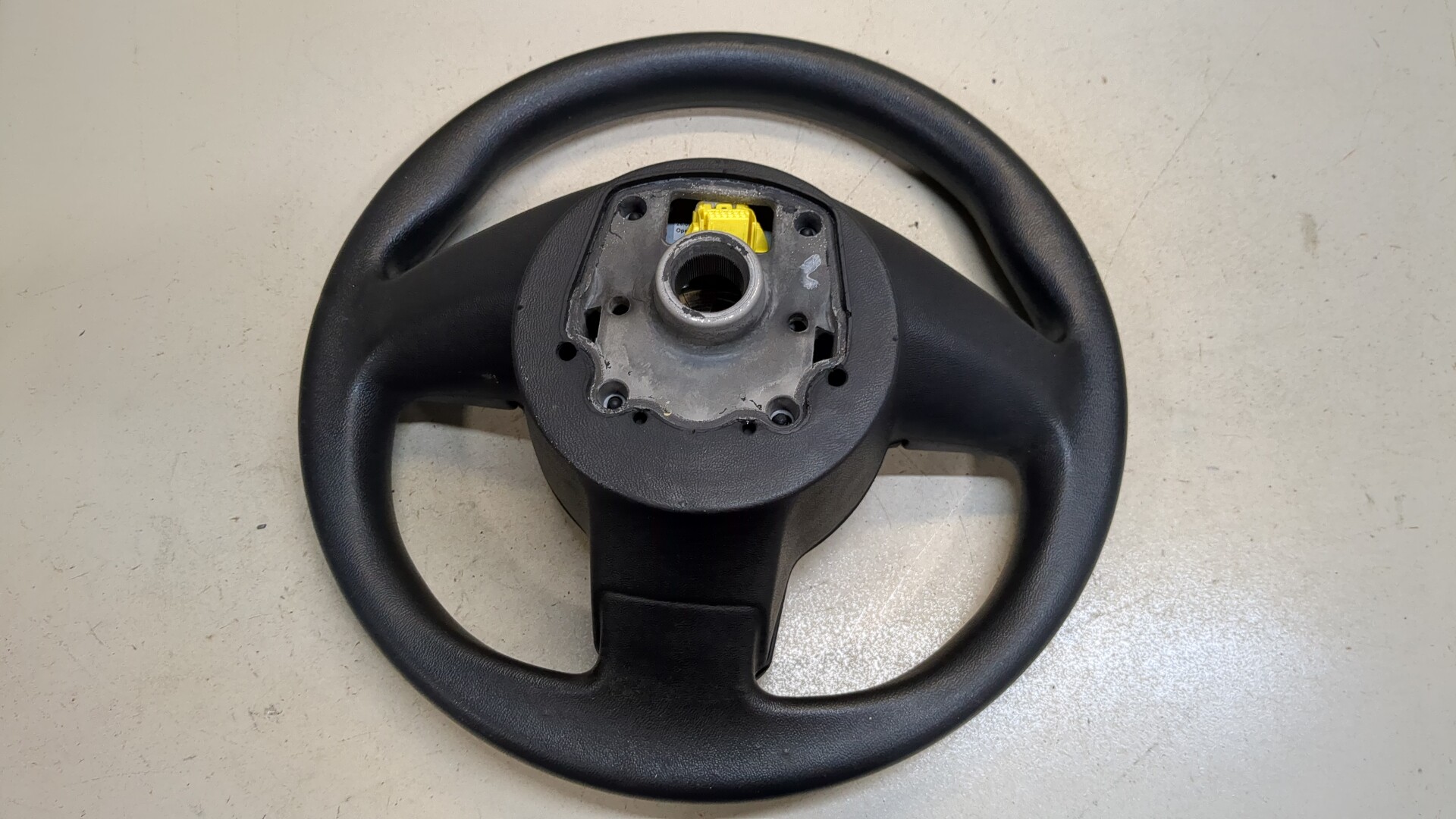 Рулевое колесо (руль)