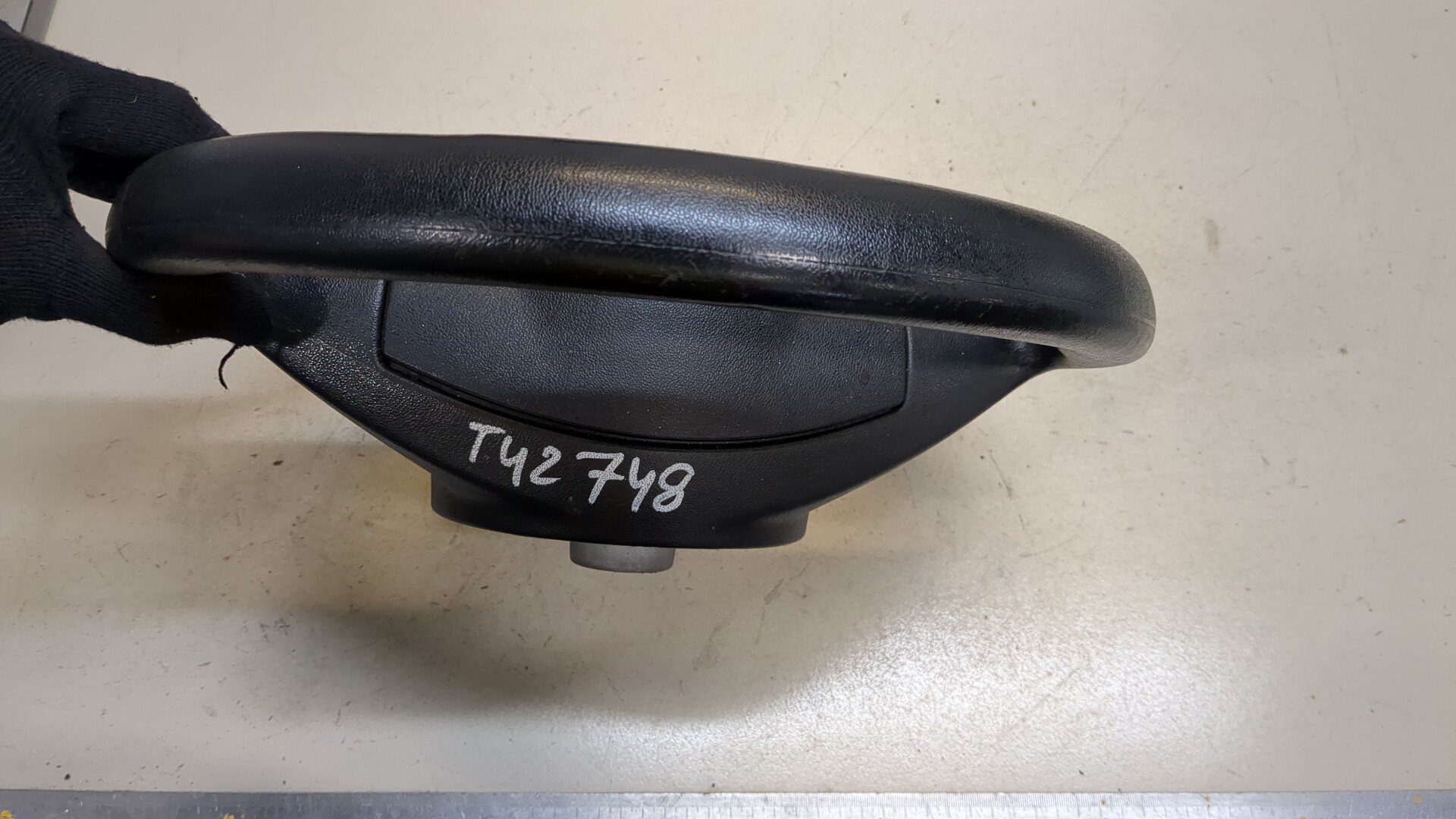 Рулевое колесо (руль)