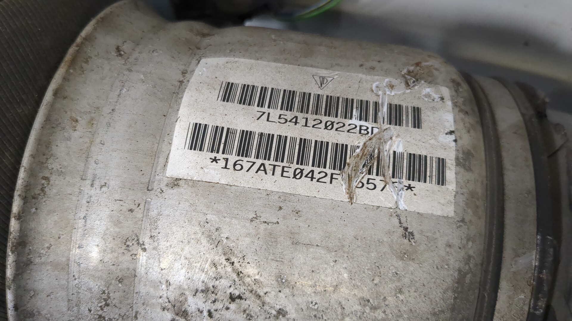 Амортизатор передний правый