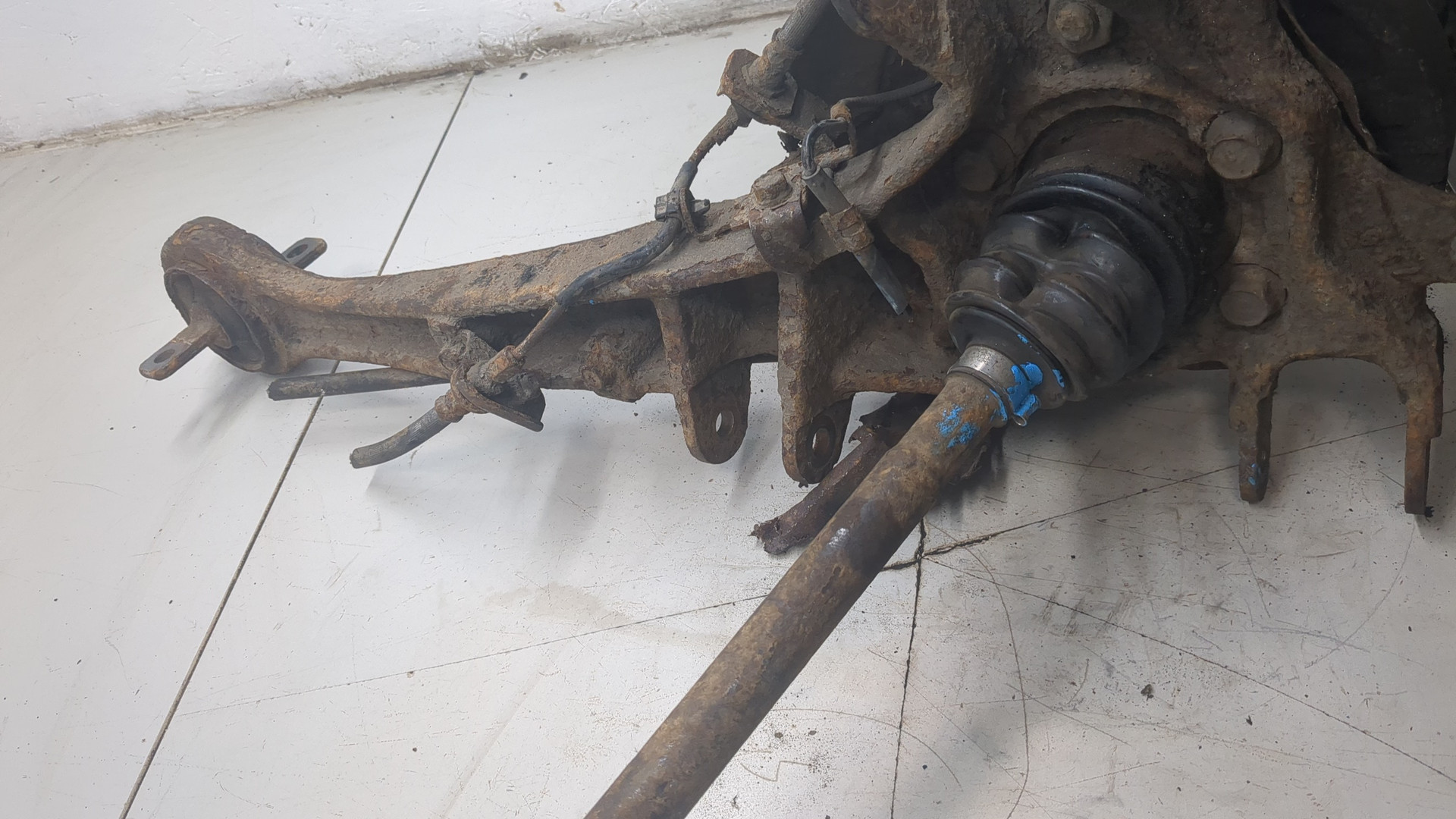 Кулак поворотный задний правый