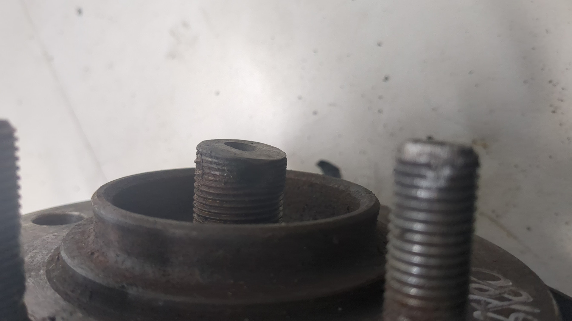 Кулак поворотный задний правый