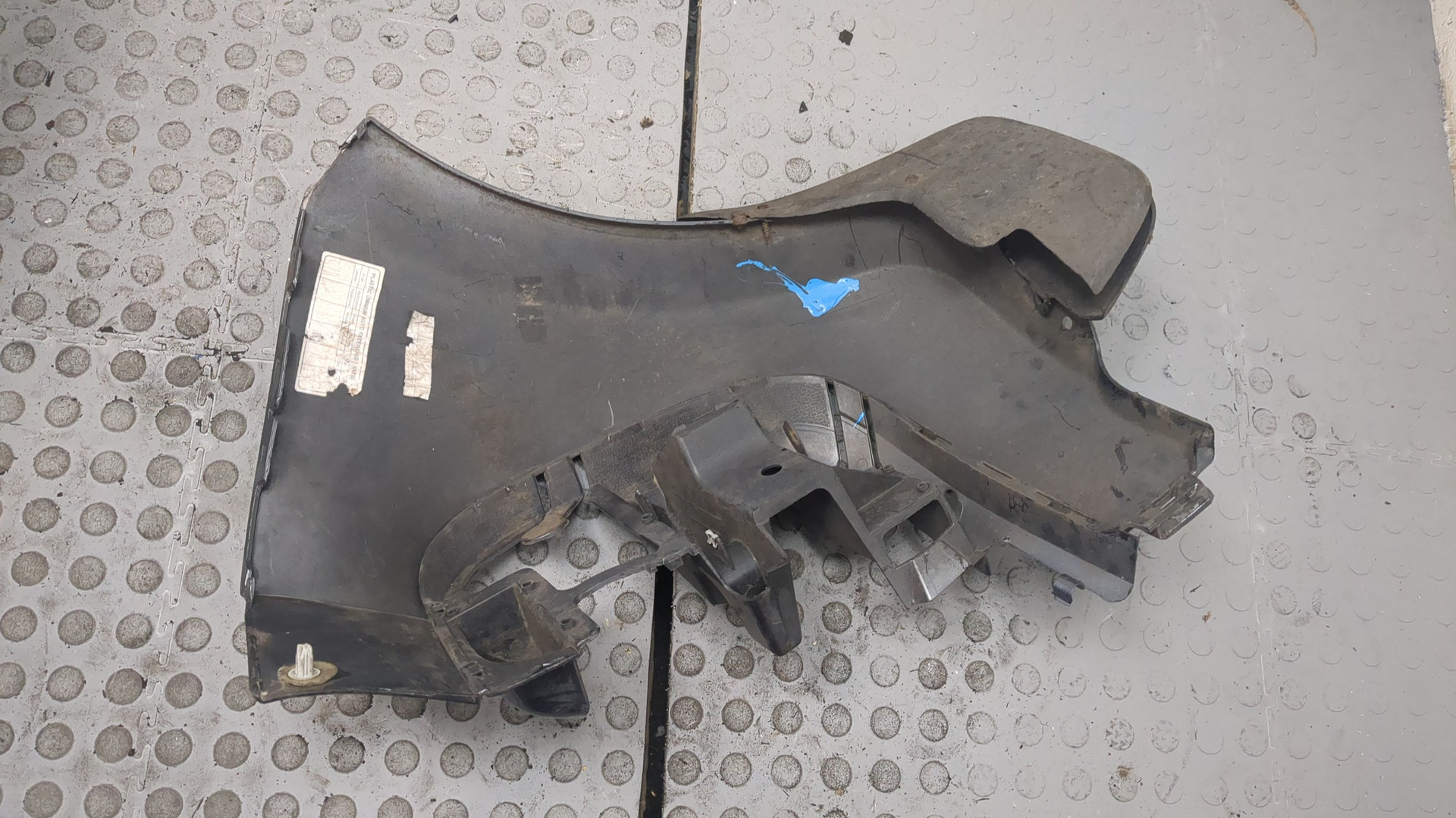 Накладка заднего бампера левая