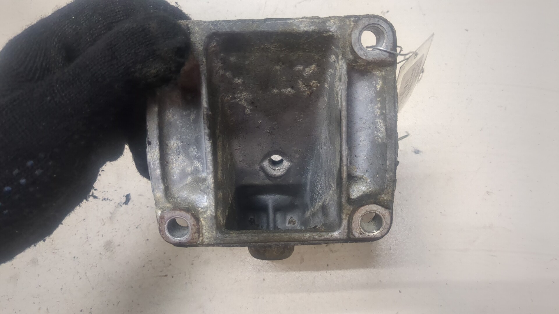 Кронштейн двигателя