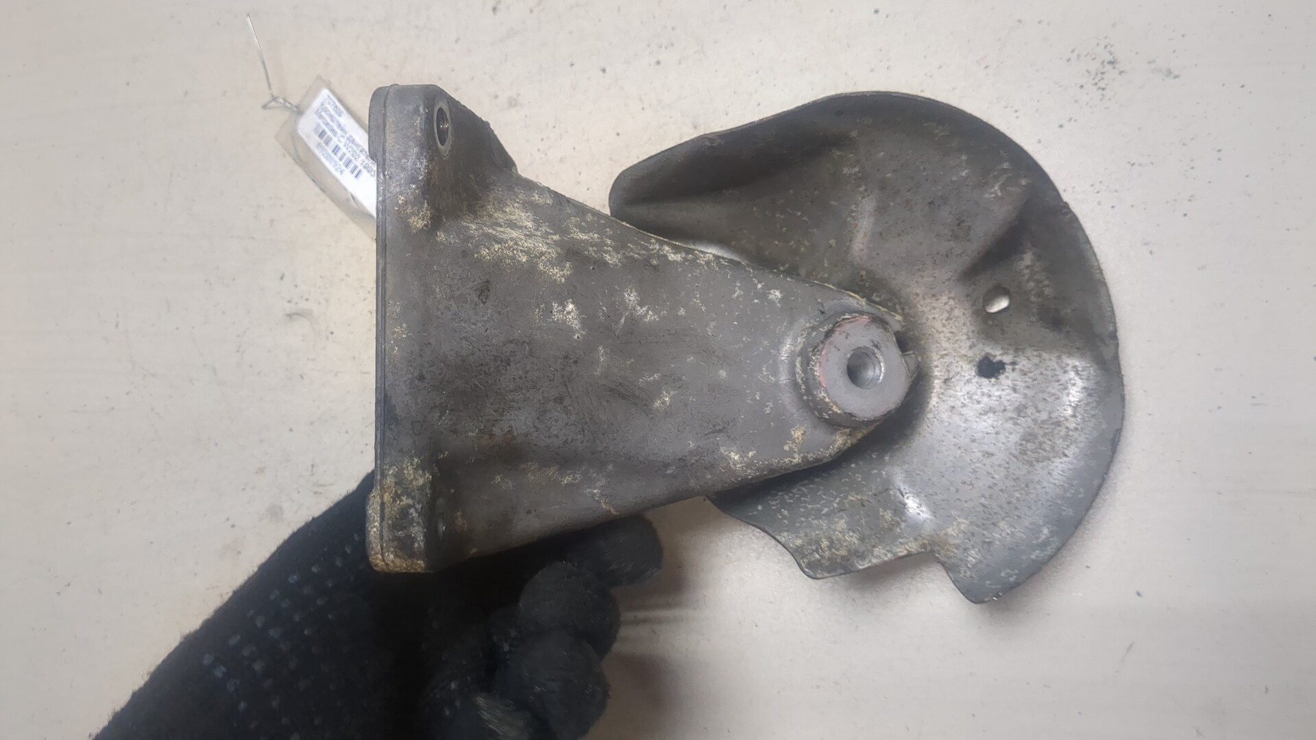 Кронштейн двигателя