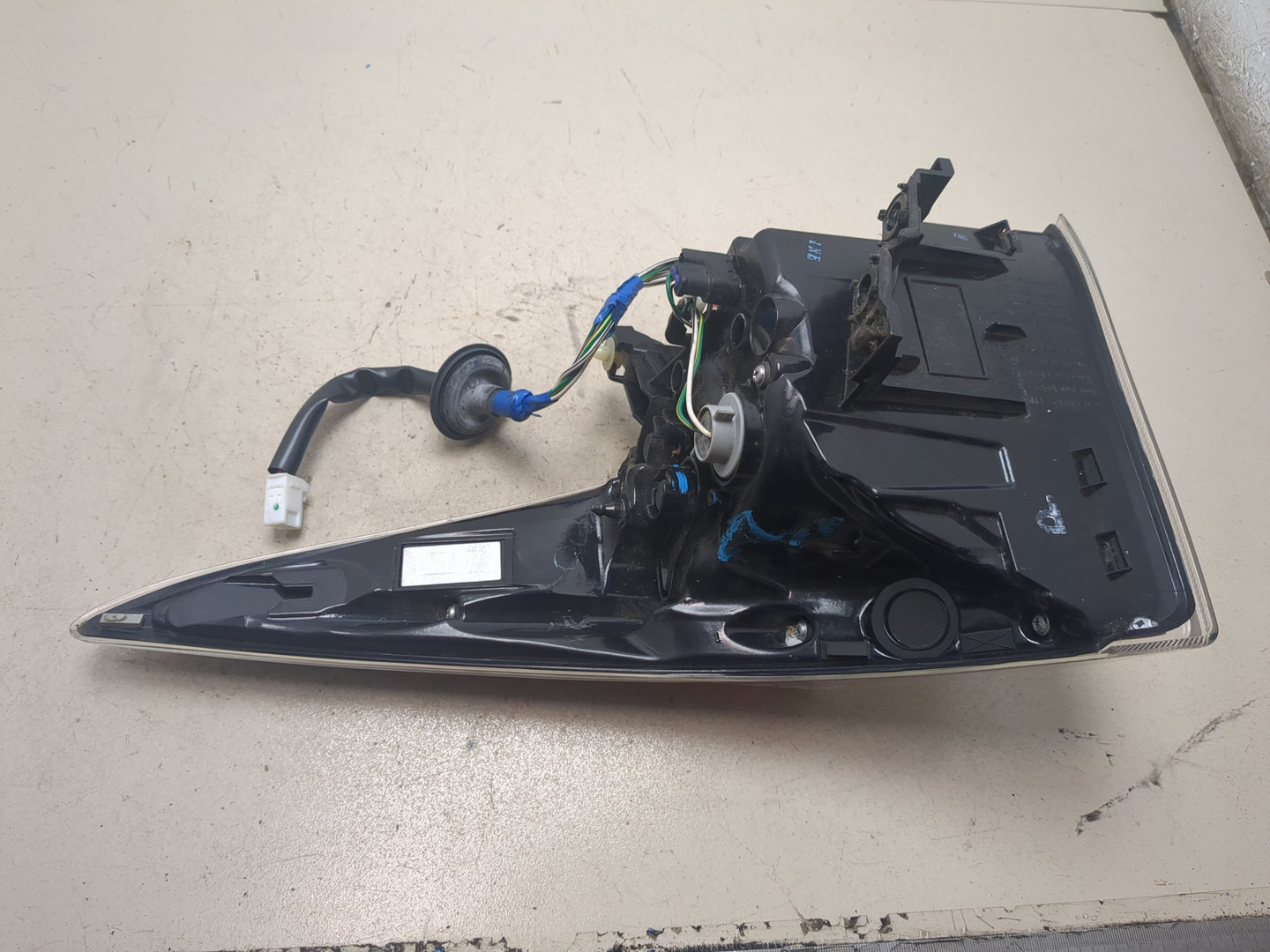 Фонарь задний левый