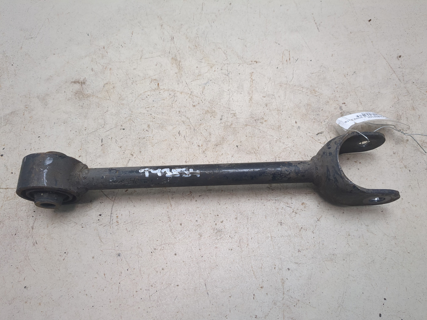 Рычаг задний