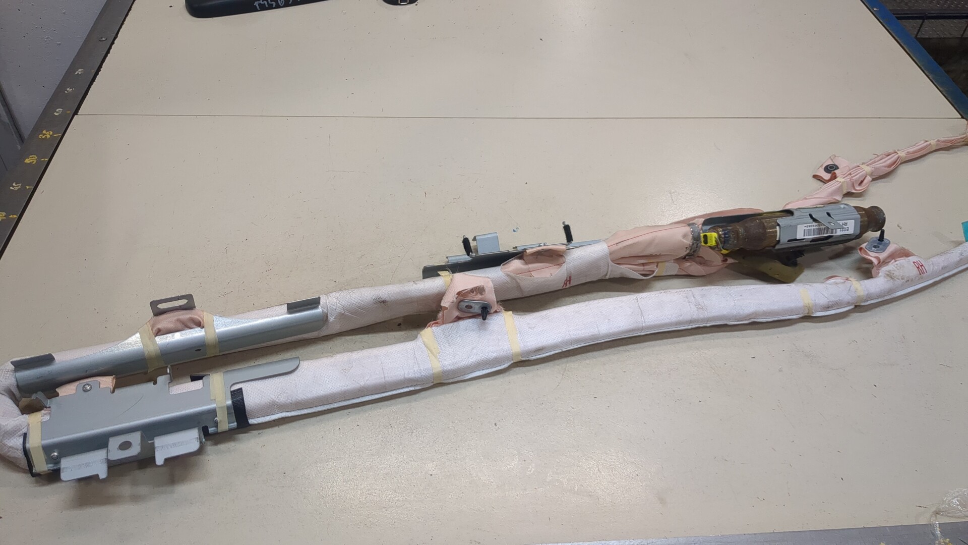 Подушка безопасности боковая (шторка)