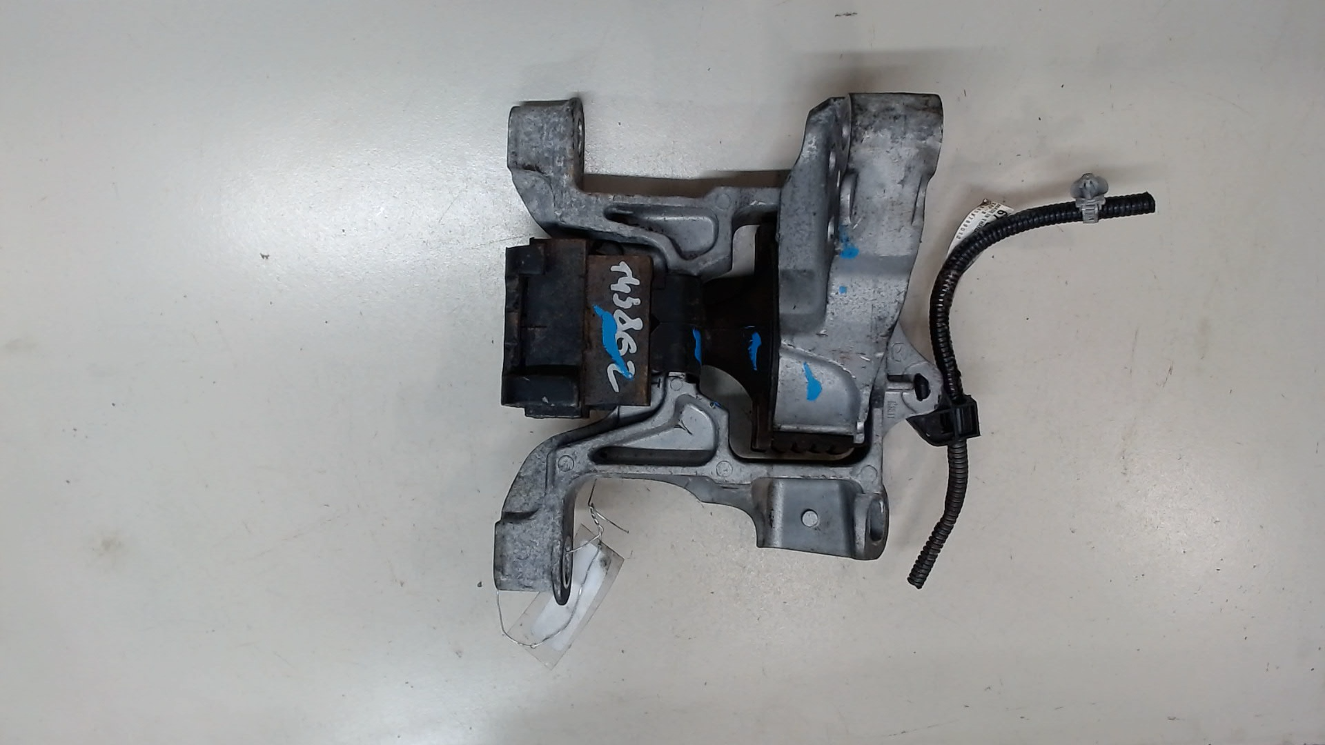 Опора двигателя