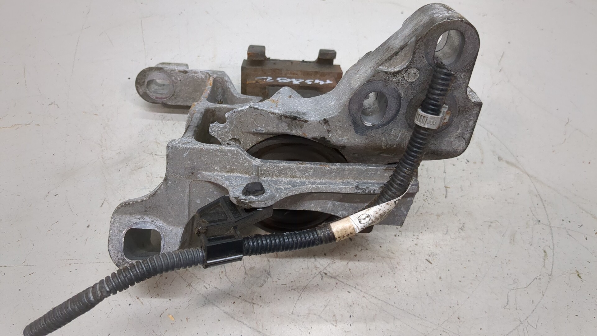 Опора двигателя